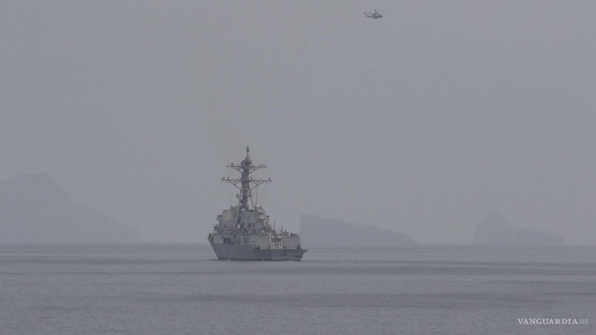 $!Un buque de la Marina estadounidense patrulla en aguas cercanas al estrecho de Ormuz, a pesar de los ataques selectivos a su infraestructura, Irán conserva la capacidad de cerrar esta vía estratégica, obligando a EU e Israel a replantearse sus opciones militares