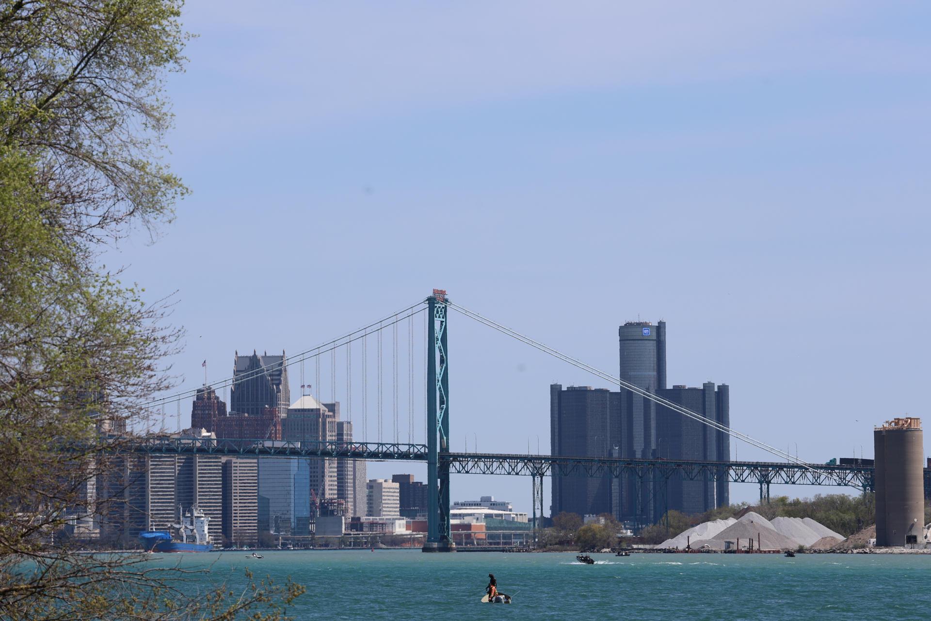 En Detroit, dar un giro equivocado puede acabar en una deportación sumaria con el Gobierno de Trump. Noticias en tiempo real