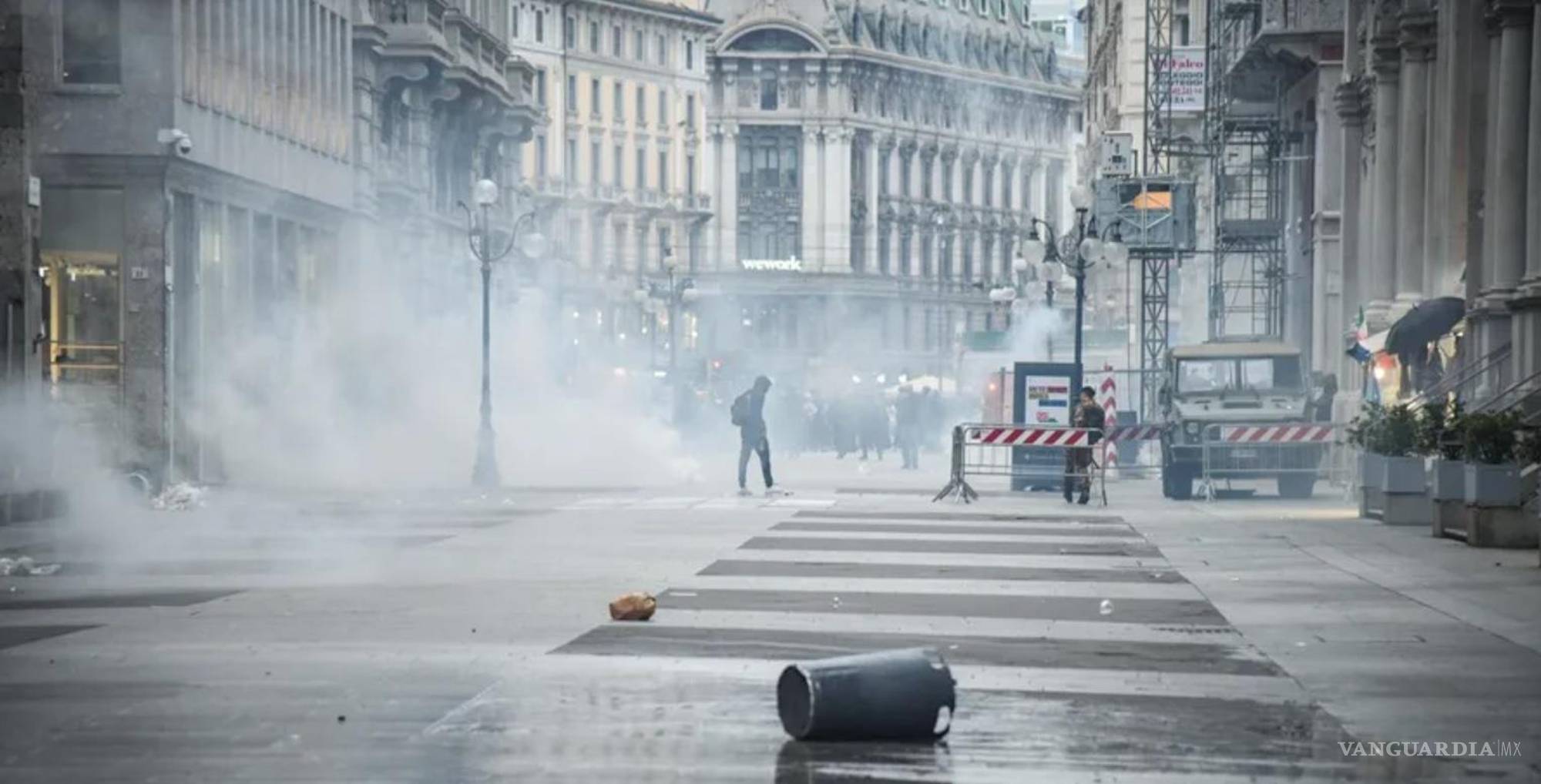 $!Los saqueos y destrozos perjudicaron zonas comerciales de gran actividad, mientras que la concentración de personas y la intervención policial alteraron el funcionamiento habitual del centro de la ciudad.