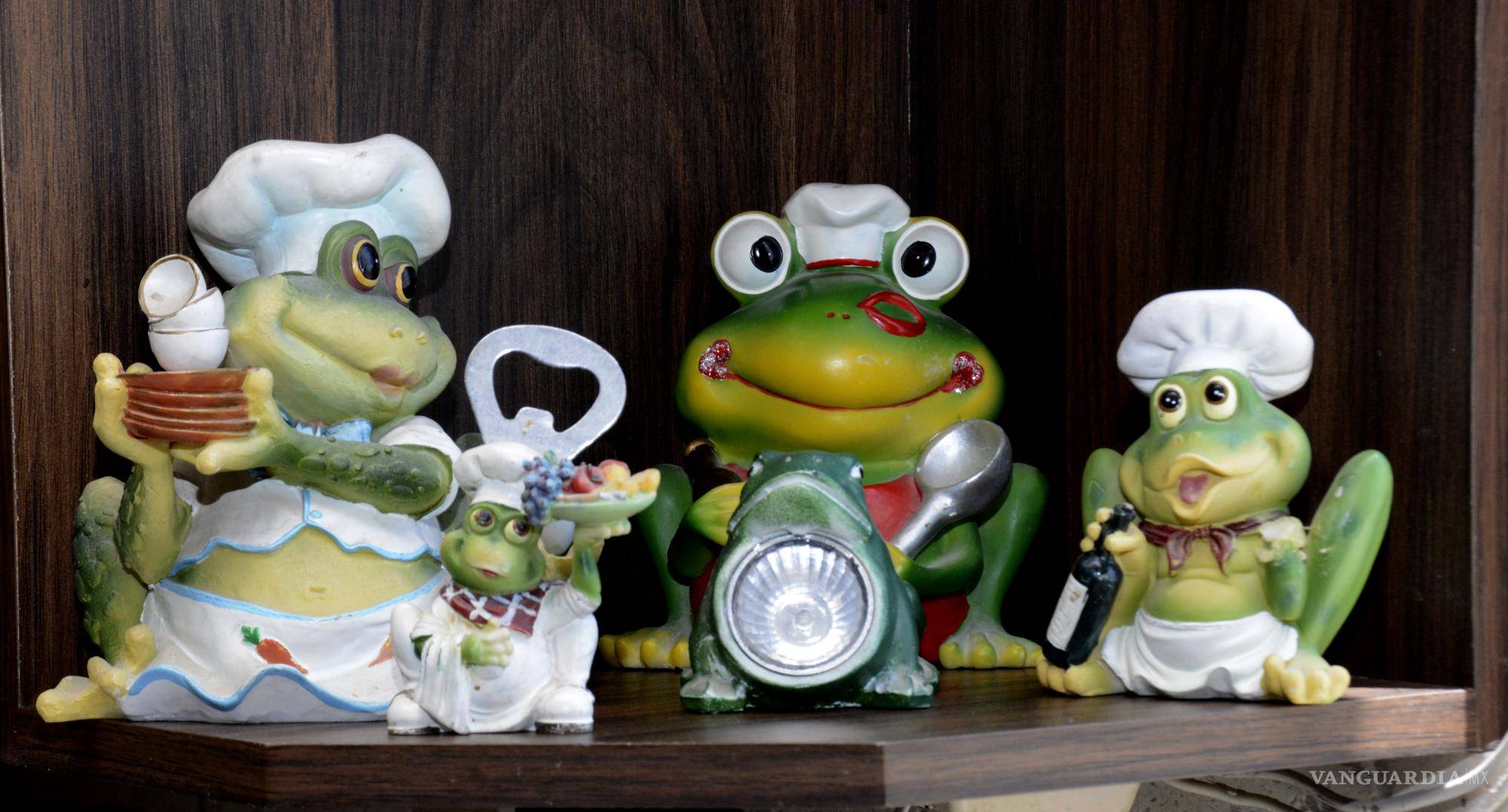 $!“Lala”, como le dicen sus amigos, calcula que son alrededor de 4 mil 300 piezas las que integran su colección.