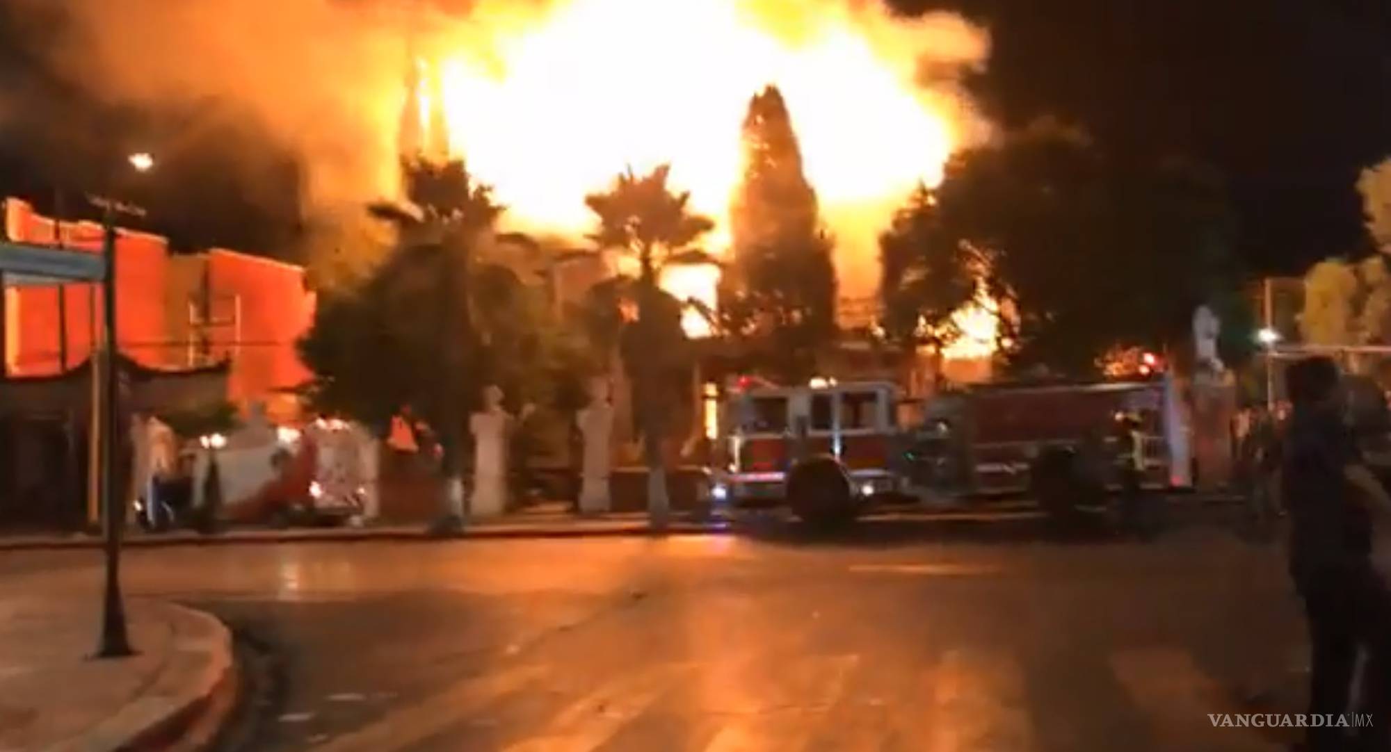 $!Tragedia en Saltillo... terrible incendio destruye la histórica Casa Alameda
