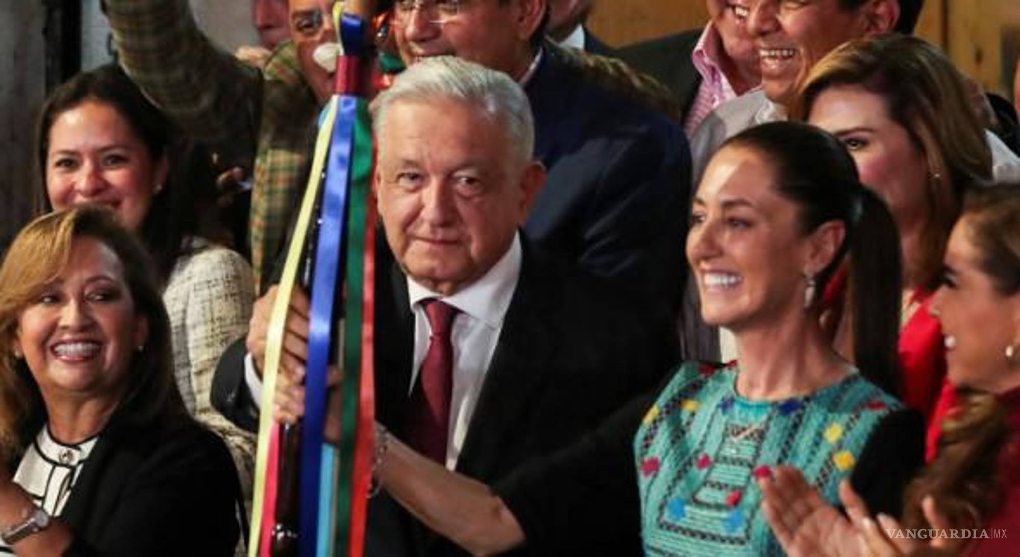 $!Especialistas consideran que Sheinbaum va a necesitar poner distancia del Lópezobradorismo para mostrarse como un proyecto civil | Foto: Especial