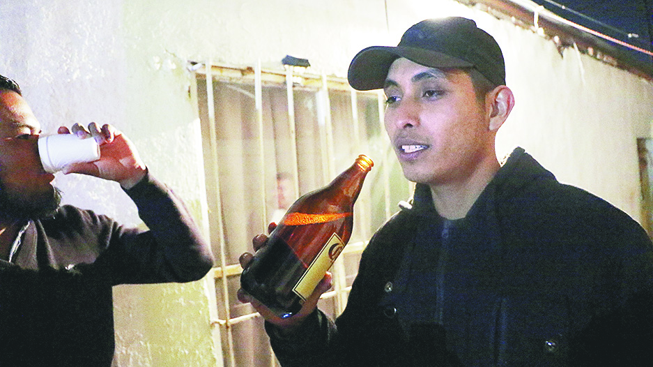 $!De cotorreo con ‘Los Pileros’: una pandilla que no ‘tumba’ a la gente