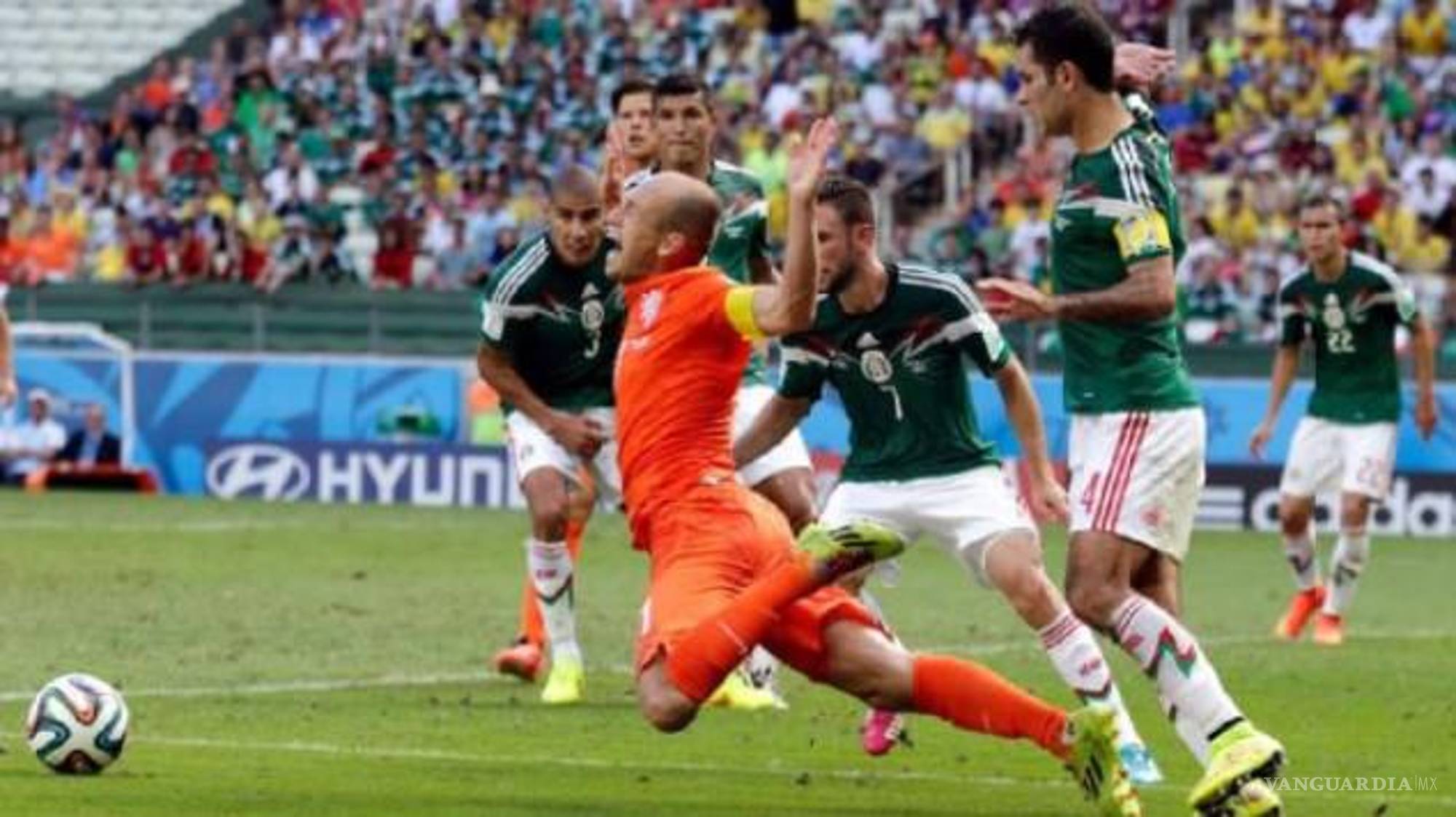 $!La polémica decisión ante Países Bajos originó una frase que quedó grabada en la memoria del futbol mexicano.