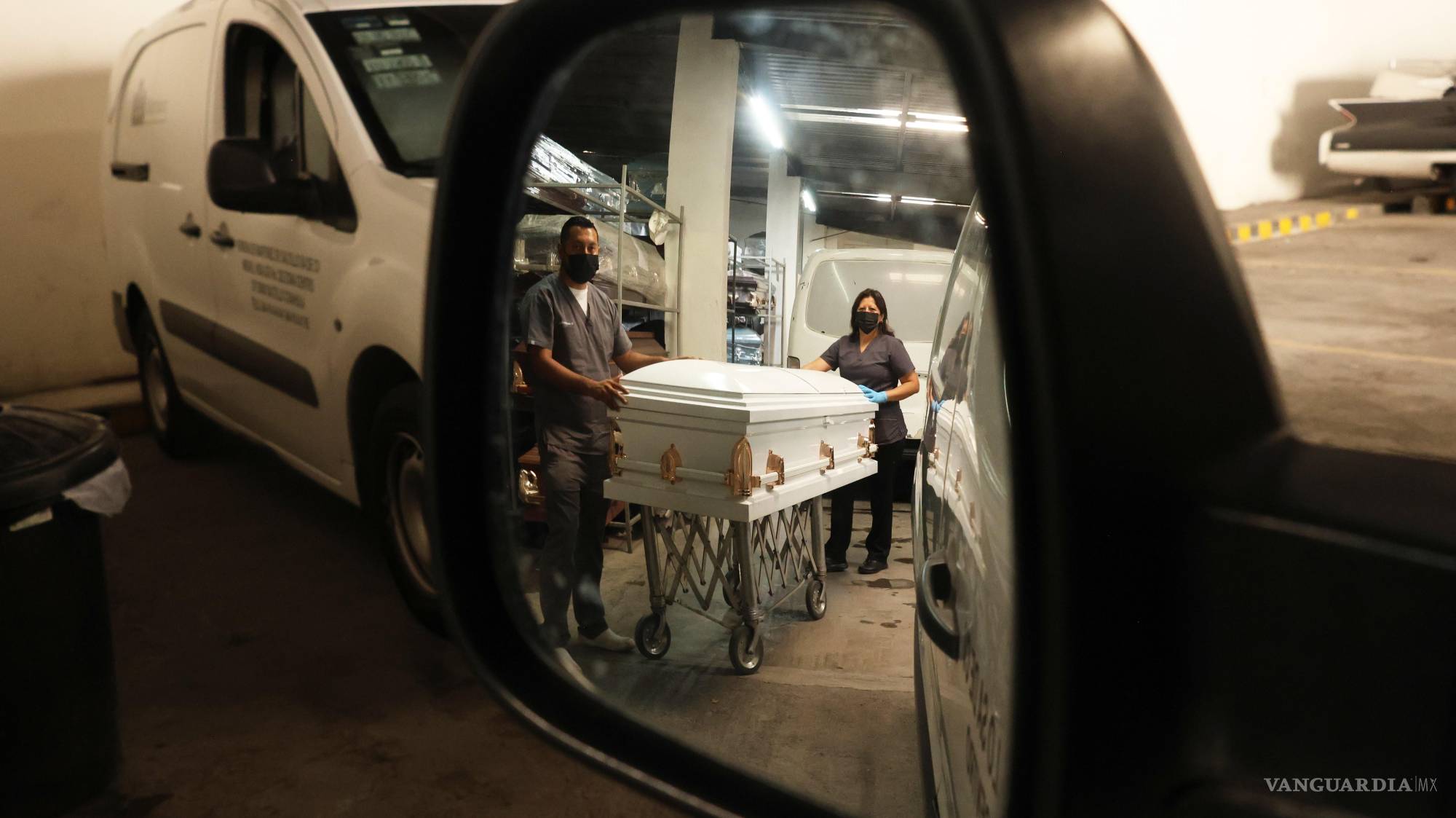 $!Saltillo, 19 de junio de 2025. Para nota de Sarah Estrada: entrevista con embalsamadores de la funeraria Martínez.