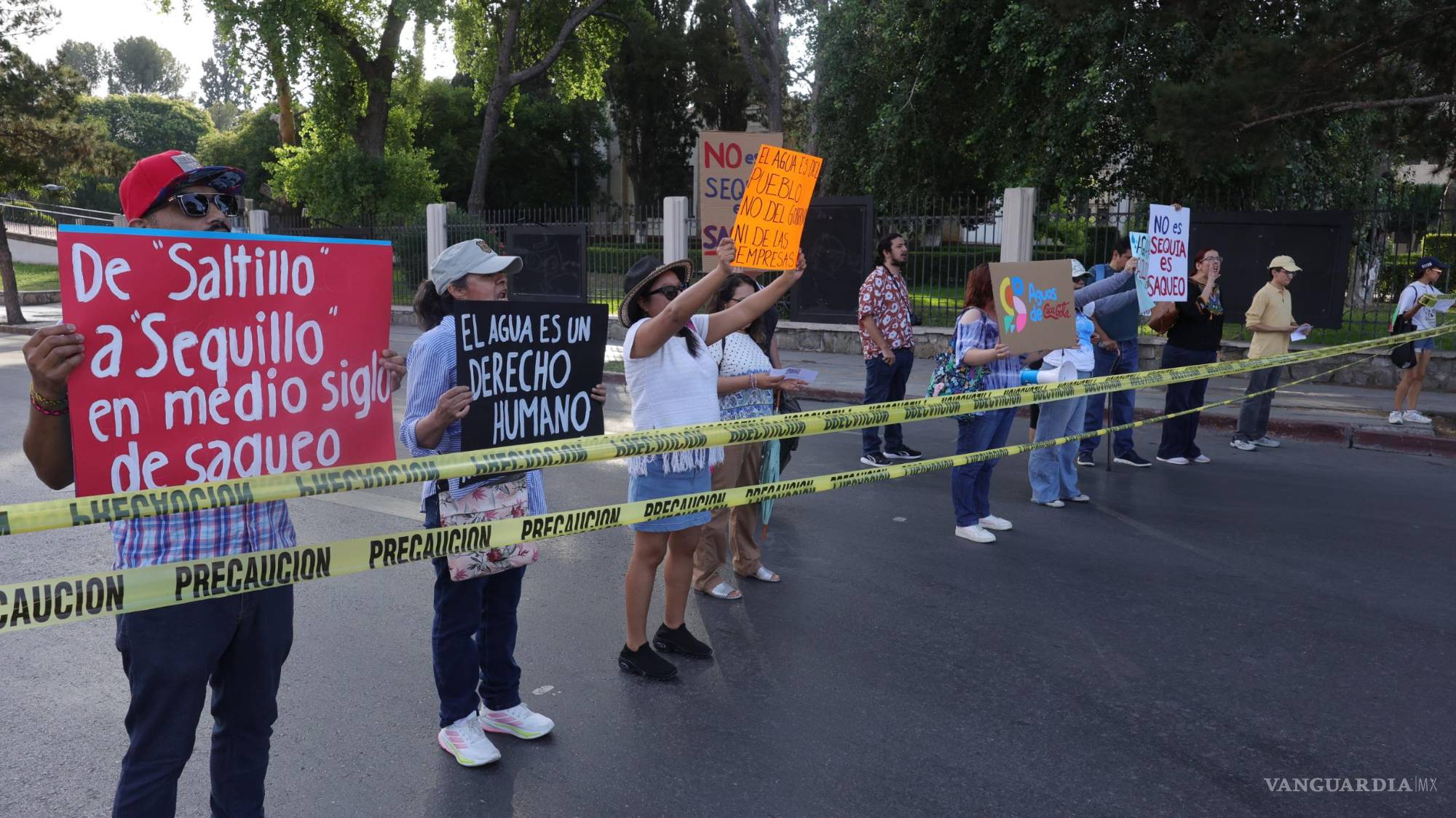 Se manifiestan contra ‘saqueo del agua’ en Saltillo