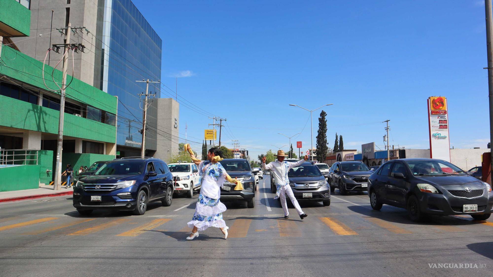 $!Erick García y su compañía de baile están tratando de colectar la mayor cantidad de recursos para llevar a sus alumnos a una competencia en el estado de Chihuahua.