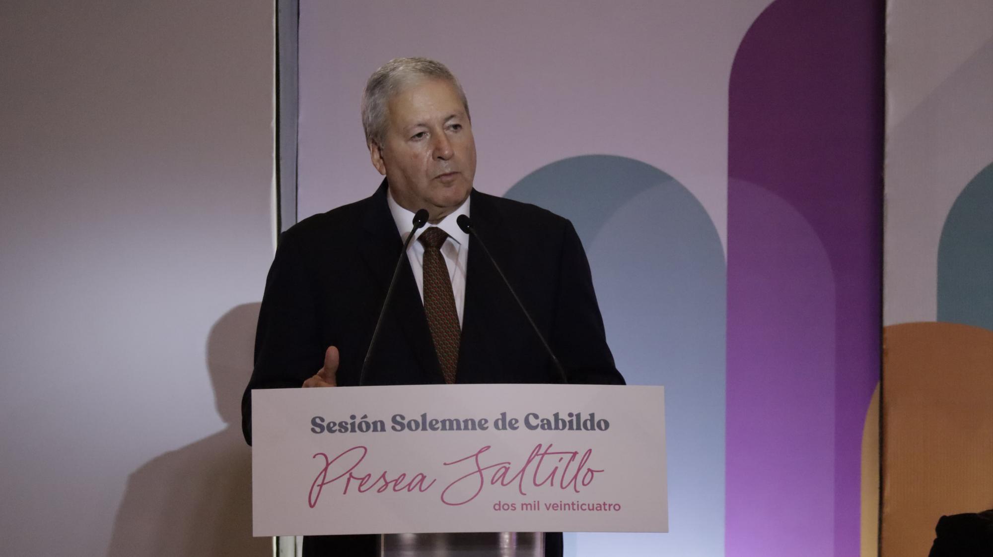 $!El alcalde Fraustro Siller elogió el compromiso del chef Juan Ramón Cárdenas con la cultura gastronómica local.
