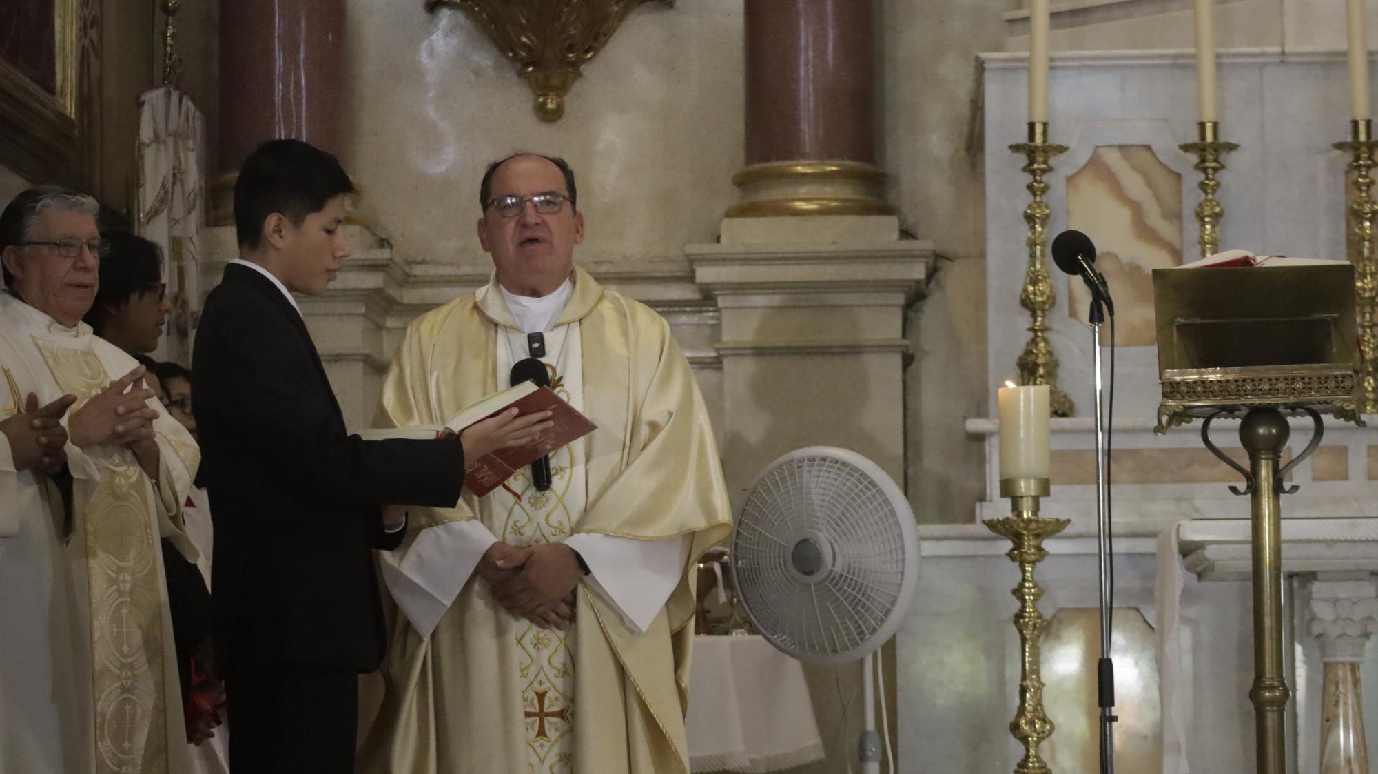 $!La comunidad de Saltillo se congrega en la Catedral para el arranque de las festividades en honor al Santo Cristo.