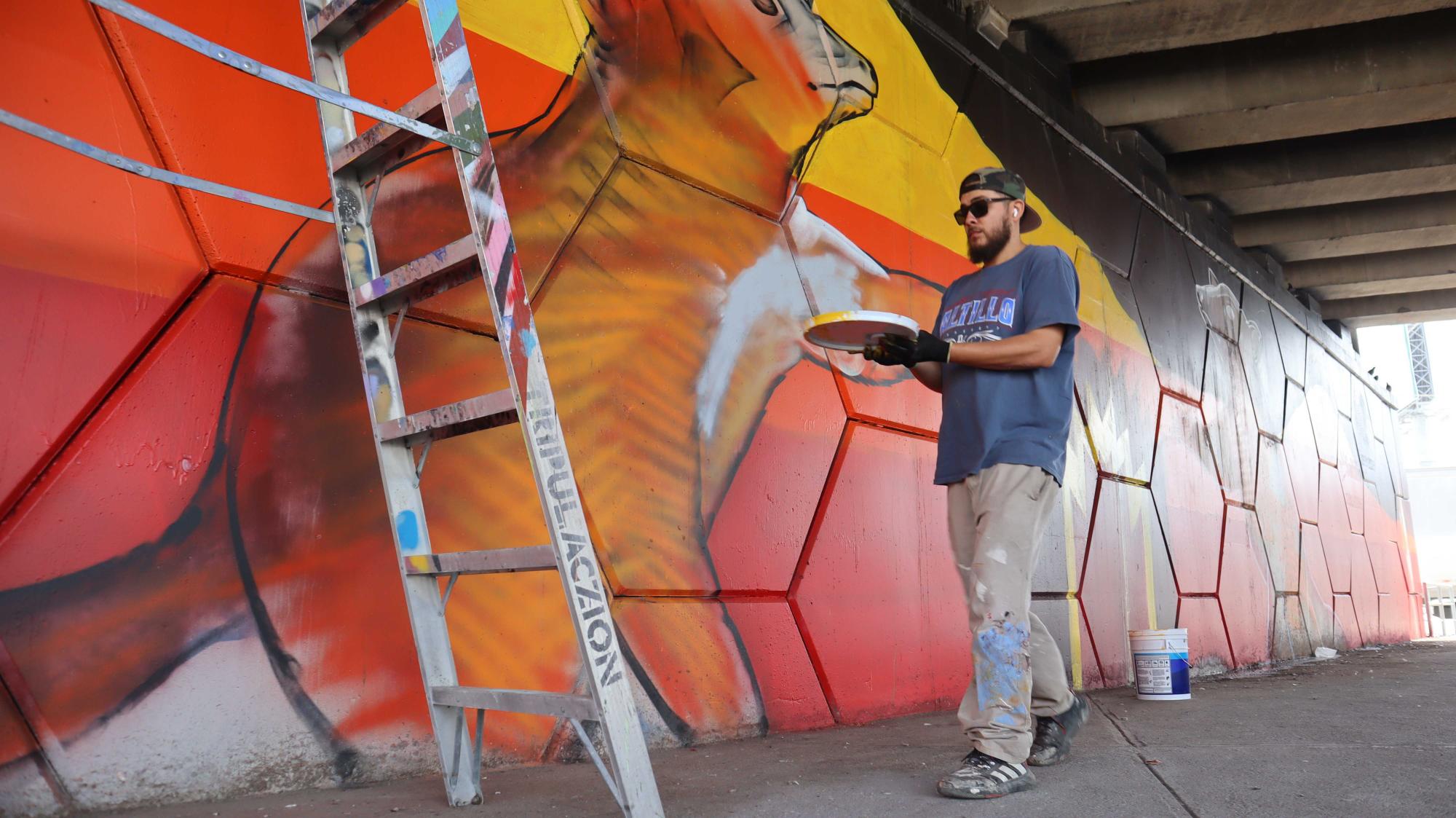 $!La pintura del mural se realiza con la colaboración de Grupo VANGUARDIA, Comex y el colectivo Tripulaczion.