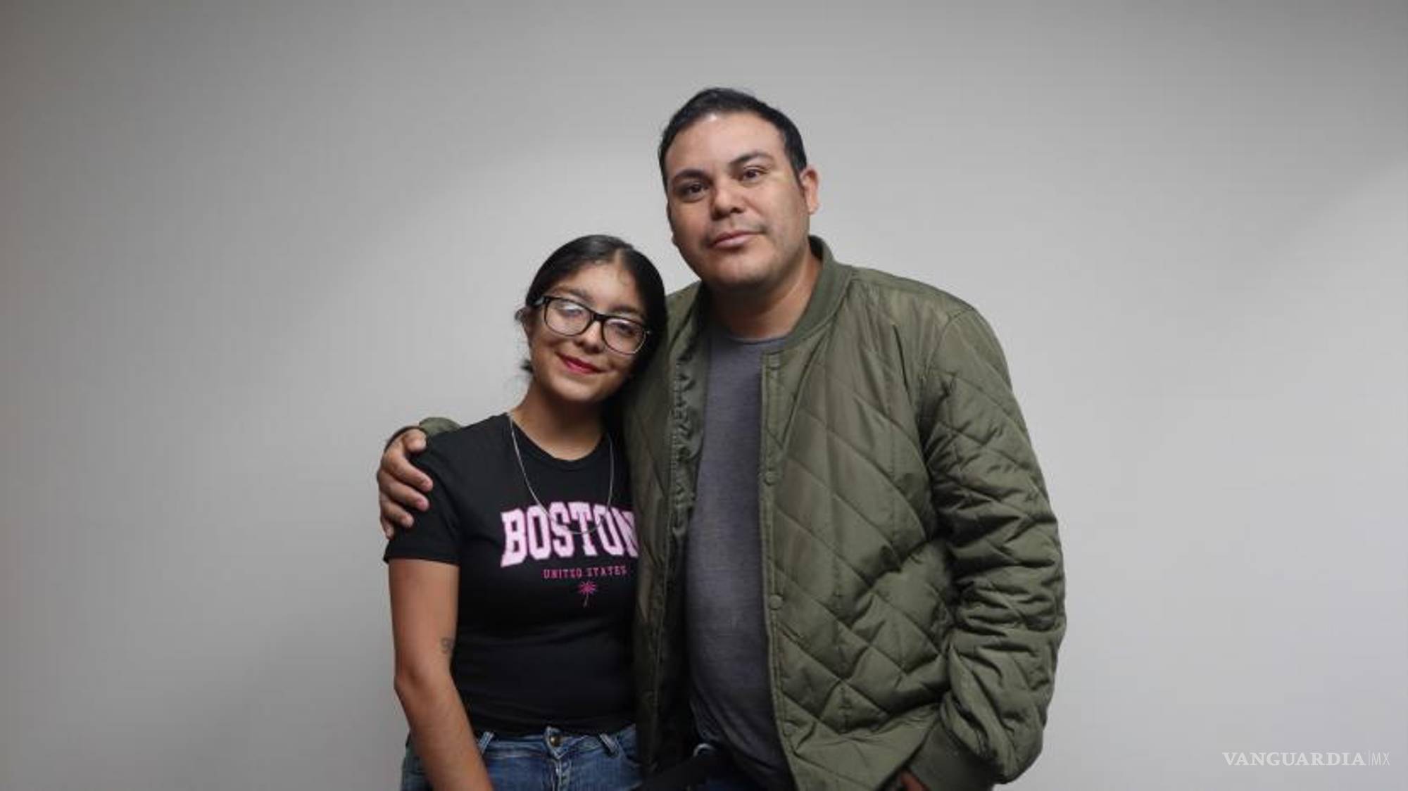 $!La fotografía une como hobby a los enfermeros Leslie y Rady.