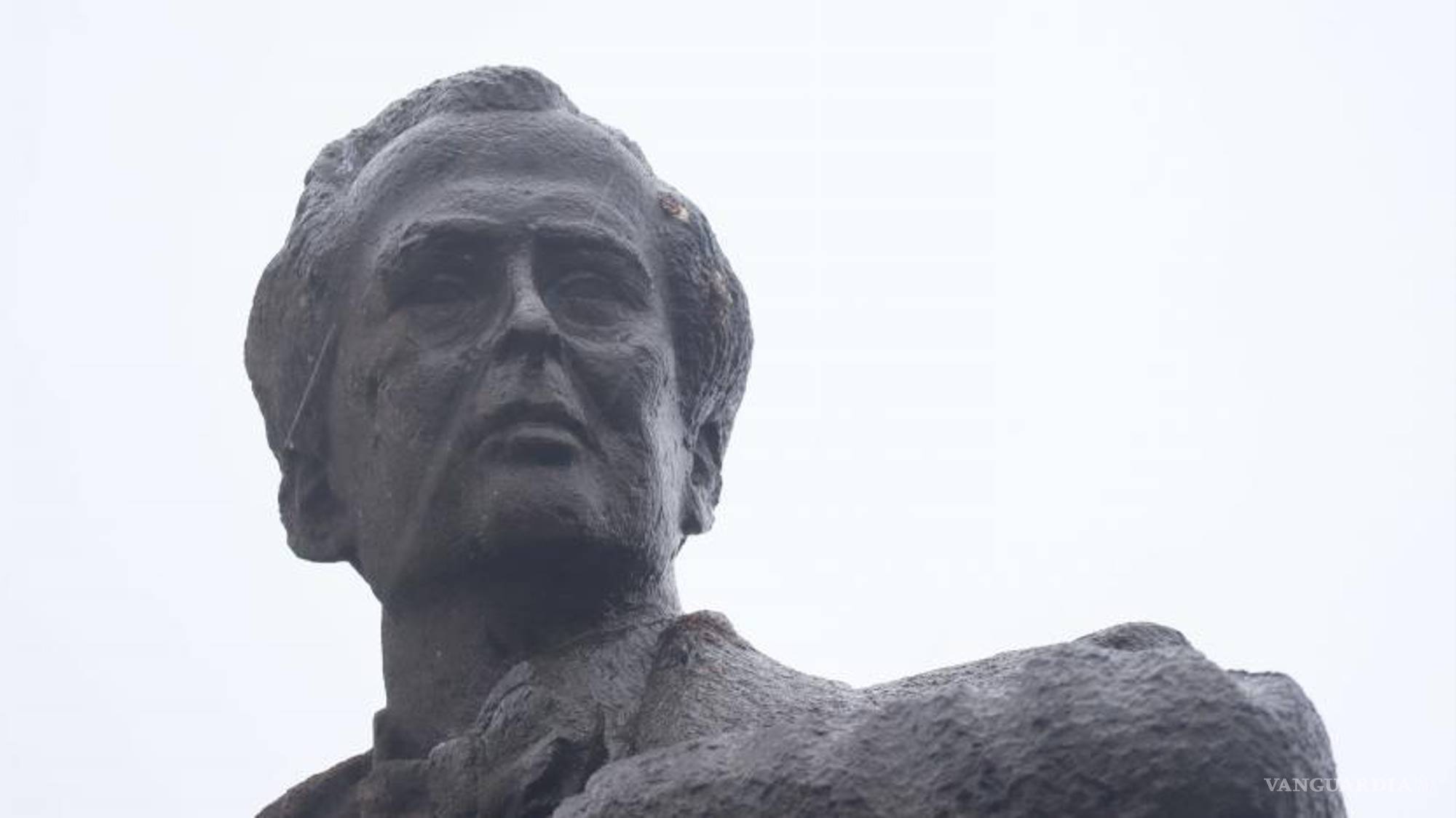 $!Las estatuas del Paseo de la Reforma en Saltillo fueron instaladas en 1977 bajo el mandato del gobernador Óscar Flores Tapia.