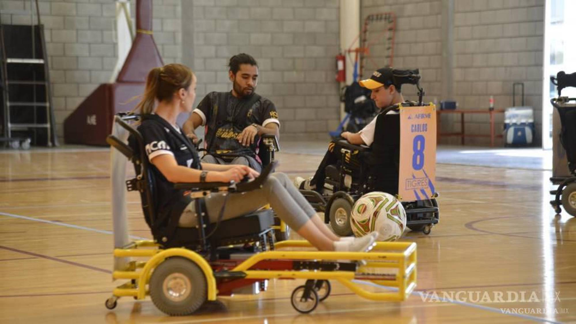 $!Maricarmen y Mario se convirtieron en los protagonistas de Saltillo FC Powerchair, anotando los goles de la victoria.