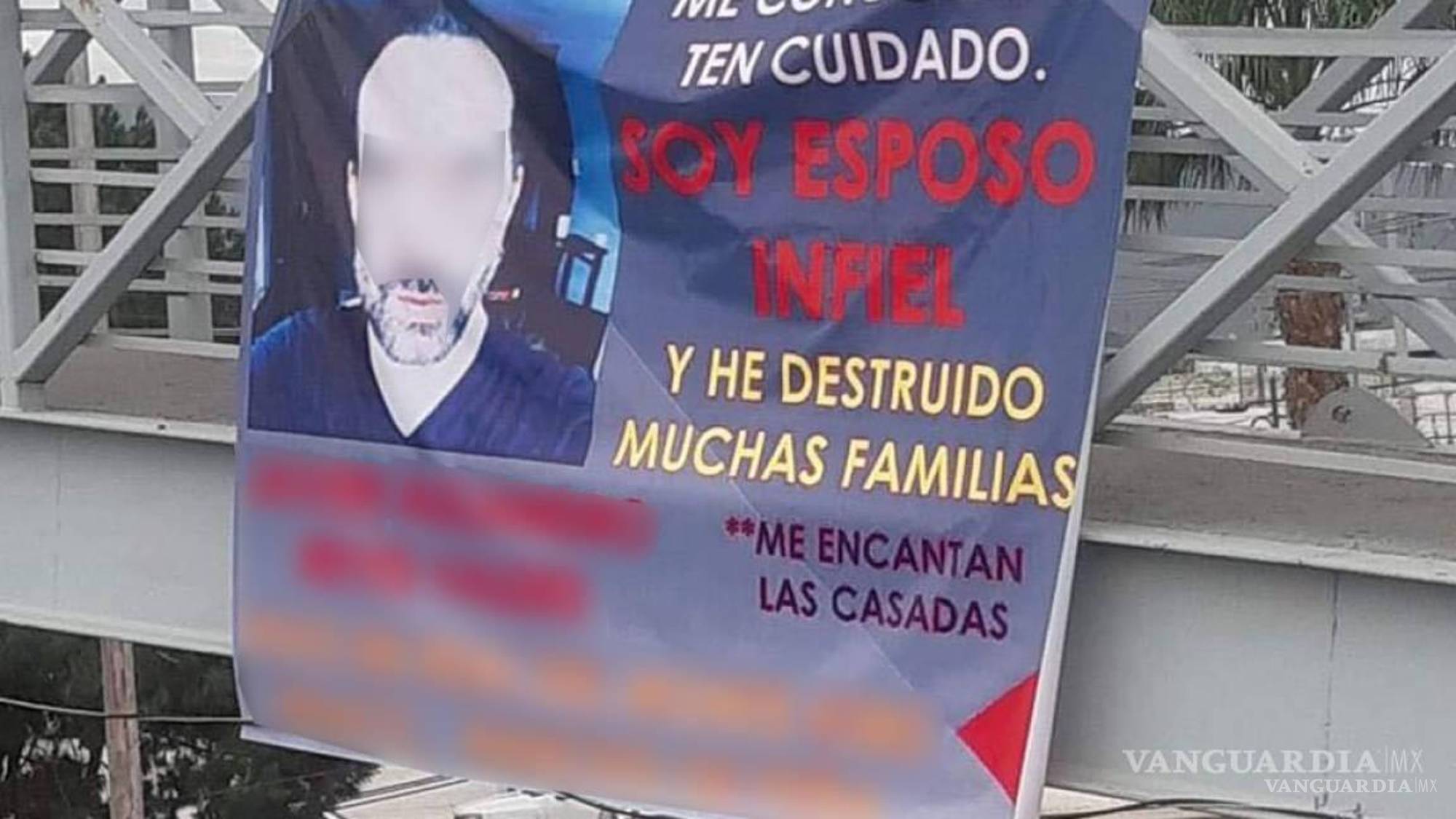 $!La manta llamó la atención de los conductores y transeúntes.