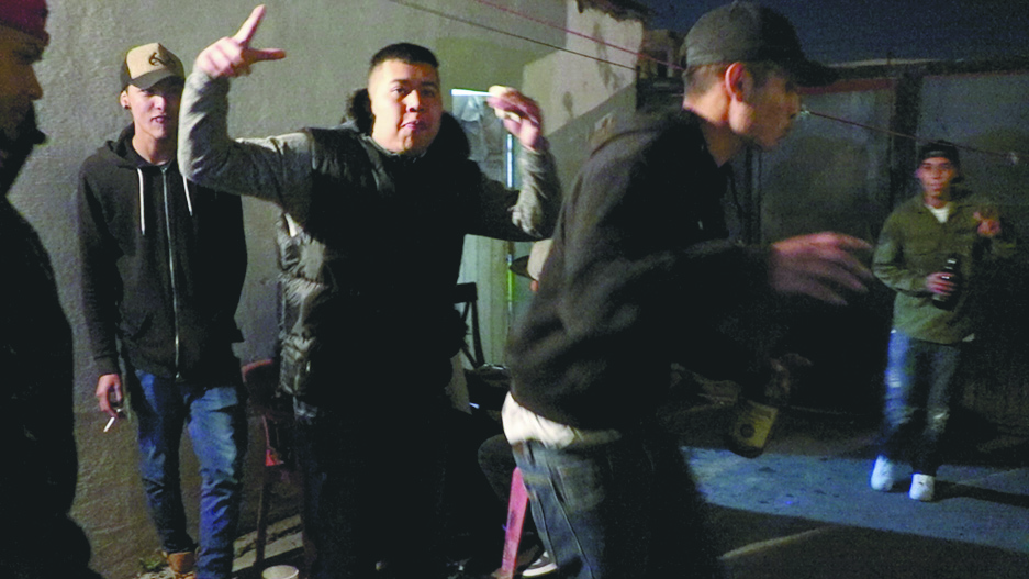 $!De cotorreo con ‘Los Pileros’: una pandilla que no ‘tumba’ a la gente