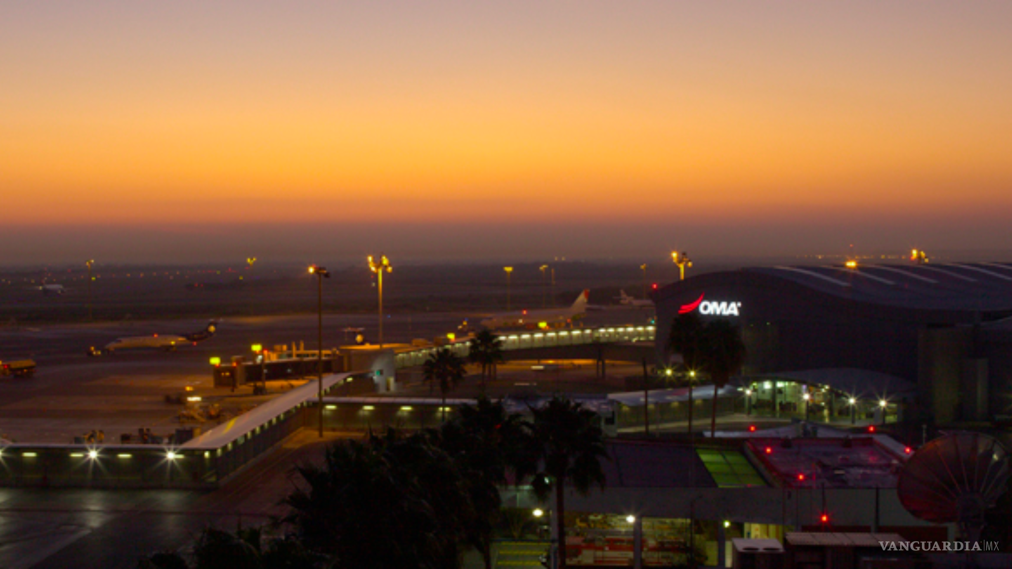 $!Hay dos maneras de llegar al aeropuerto, cada una con costos diferentes.