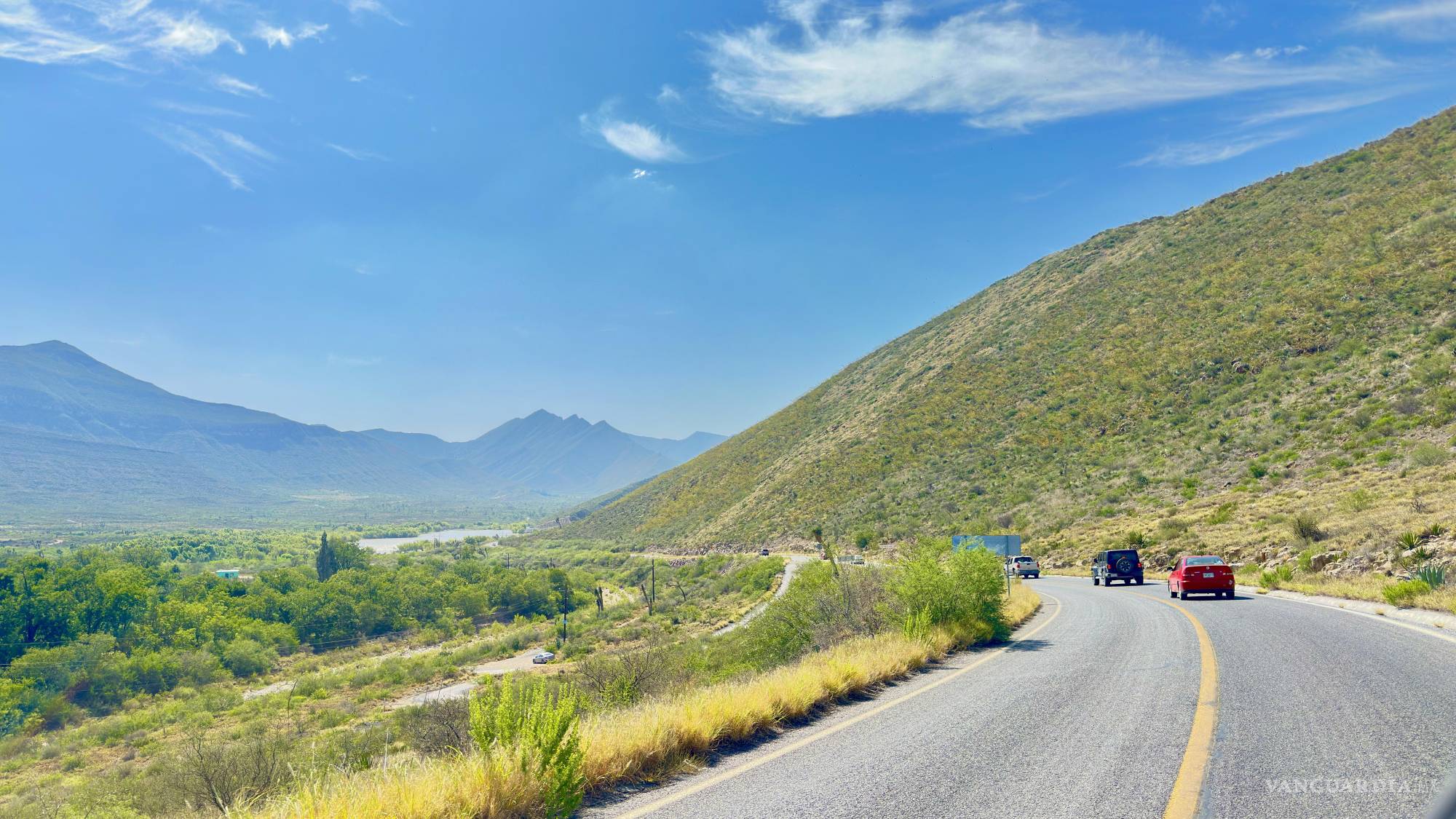 $!Llegar al encuentro implica internarse por caminos que atraviesan mesetas, curvas y comunidades rurales de Ramos Arizpe.