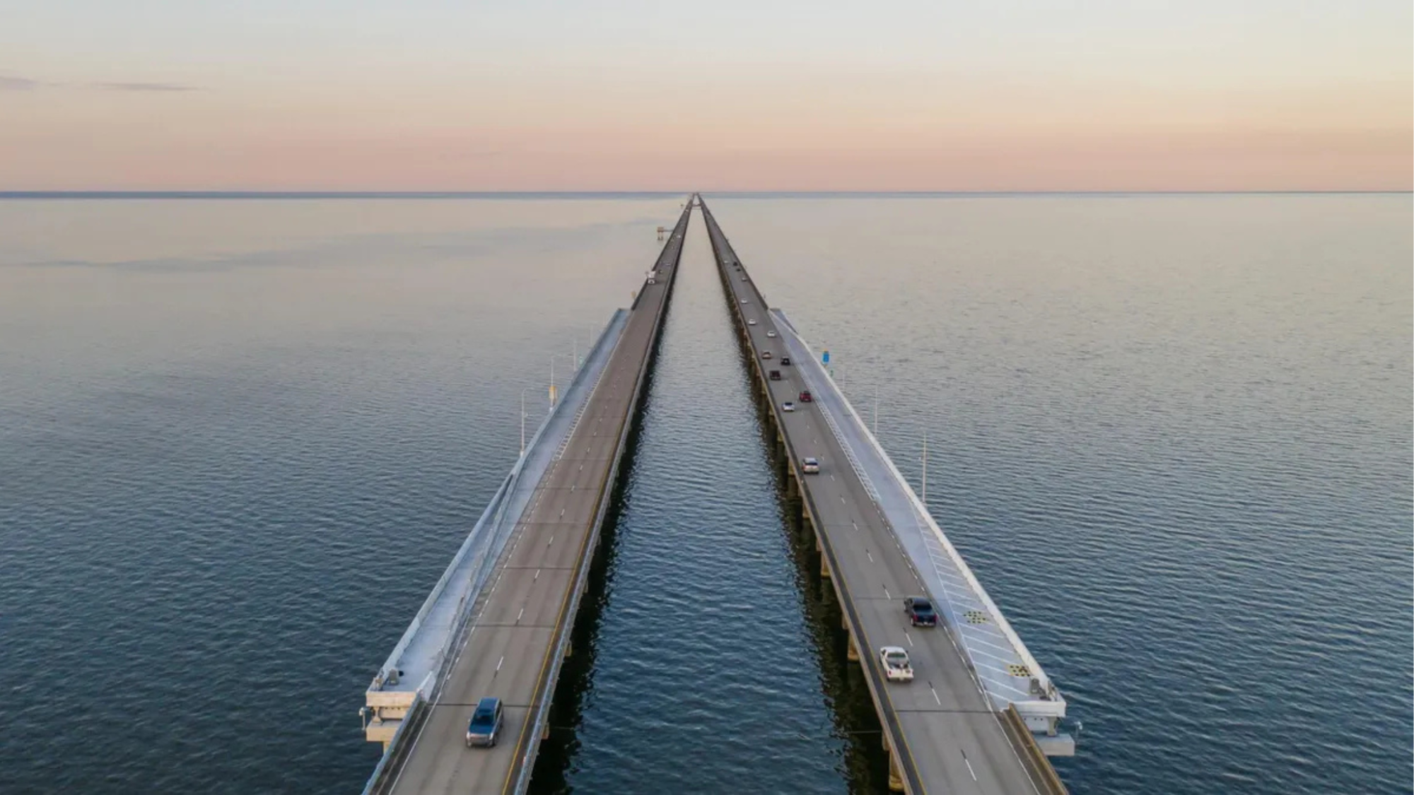 $!El Lake Pontchartrain Causeway, con 38 km de extensión, ofrece vistas impresionantes del lago.