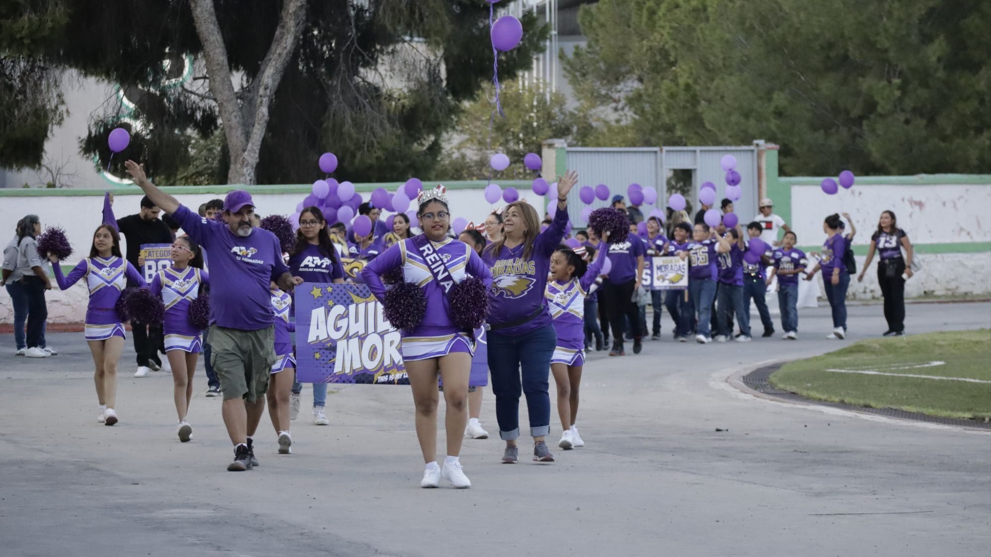 $!Familias y aficionados llenaron las gradas del Olímpico para celebrar la apertura de la temporada 2024 de la AFAIS.