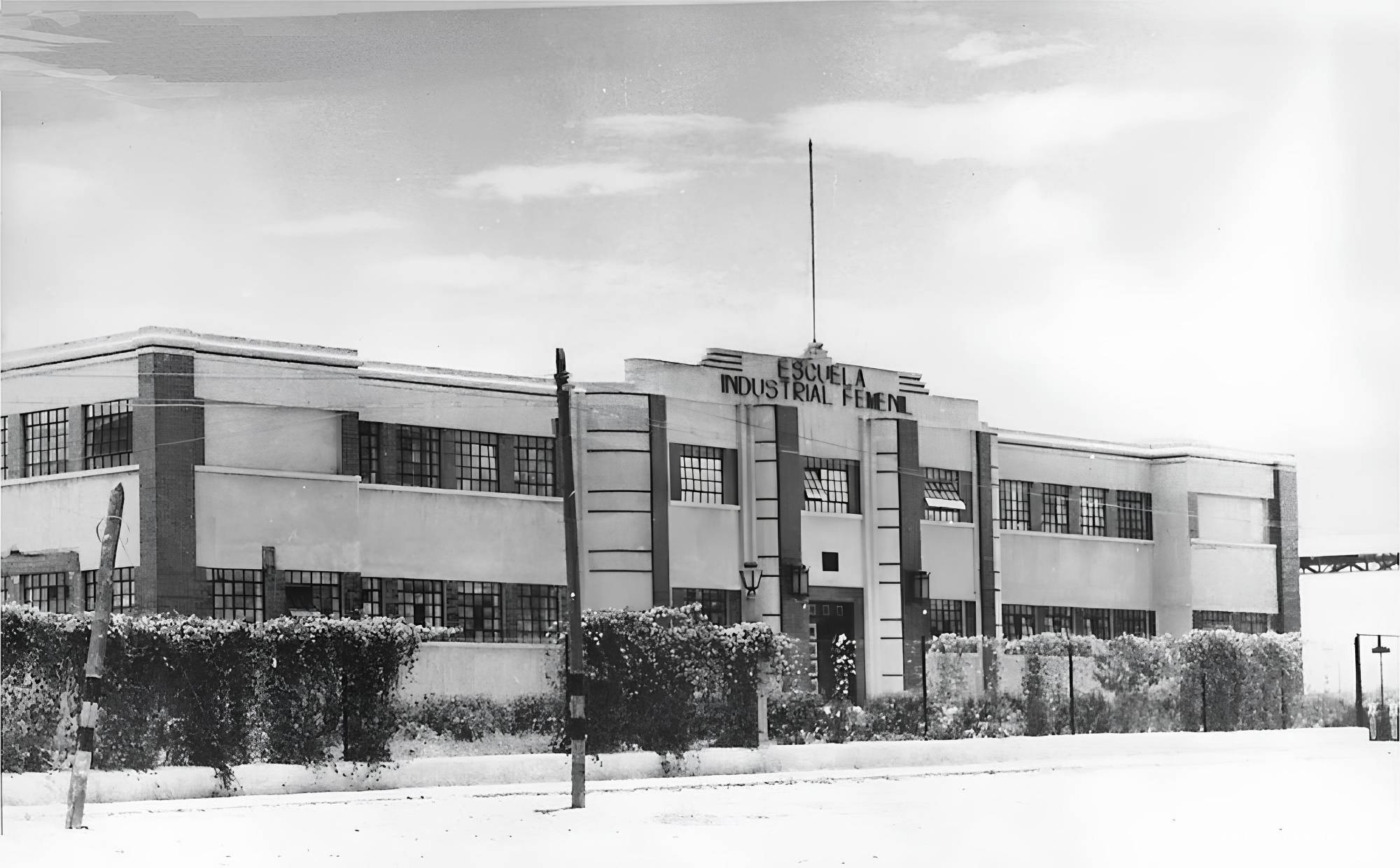 Escuela Industrial Femenil de Saltillo y los primeros pasos hacia la igualdad educativa para las mujeres en la capital de Coahuila