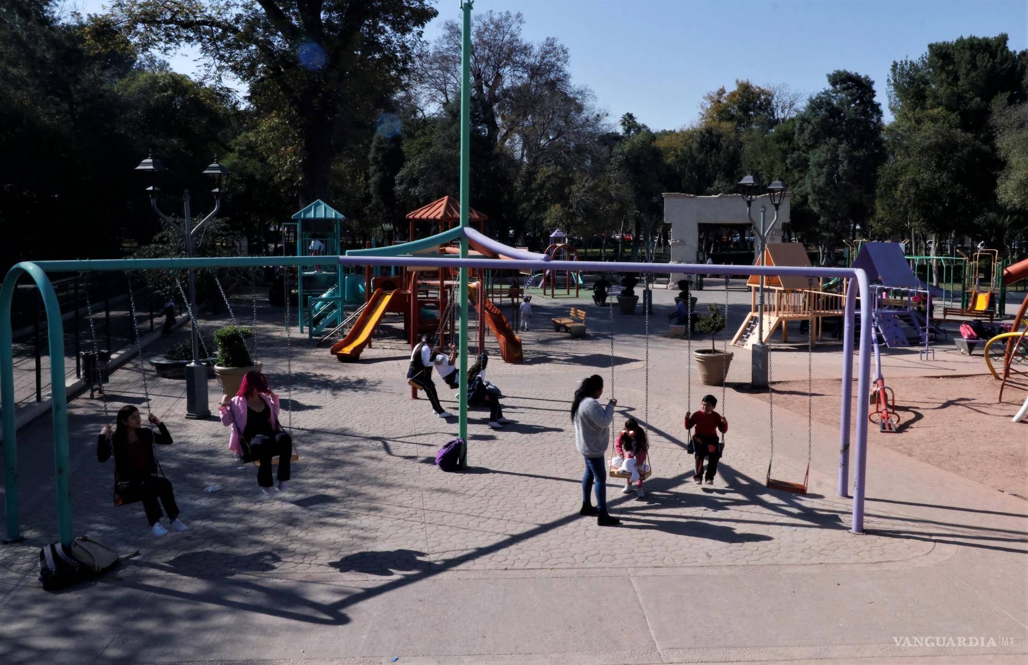 $!En esta imagen del 2022, se puede apreciar una buena afluencia a los jueguitos de la Alameda.