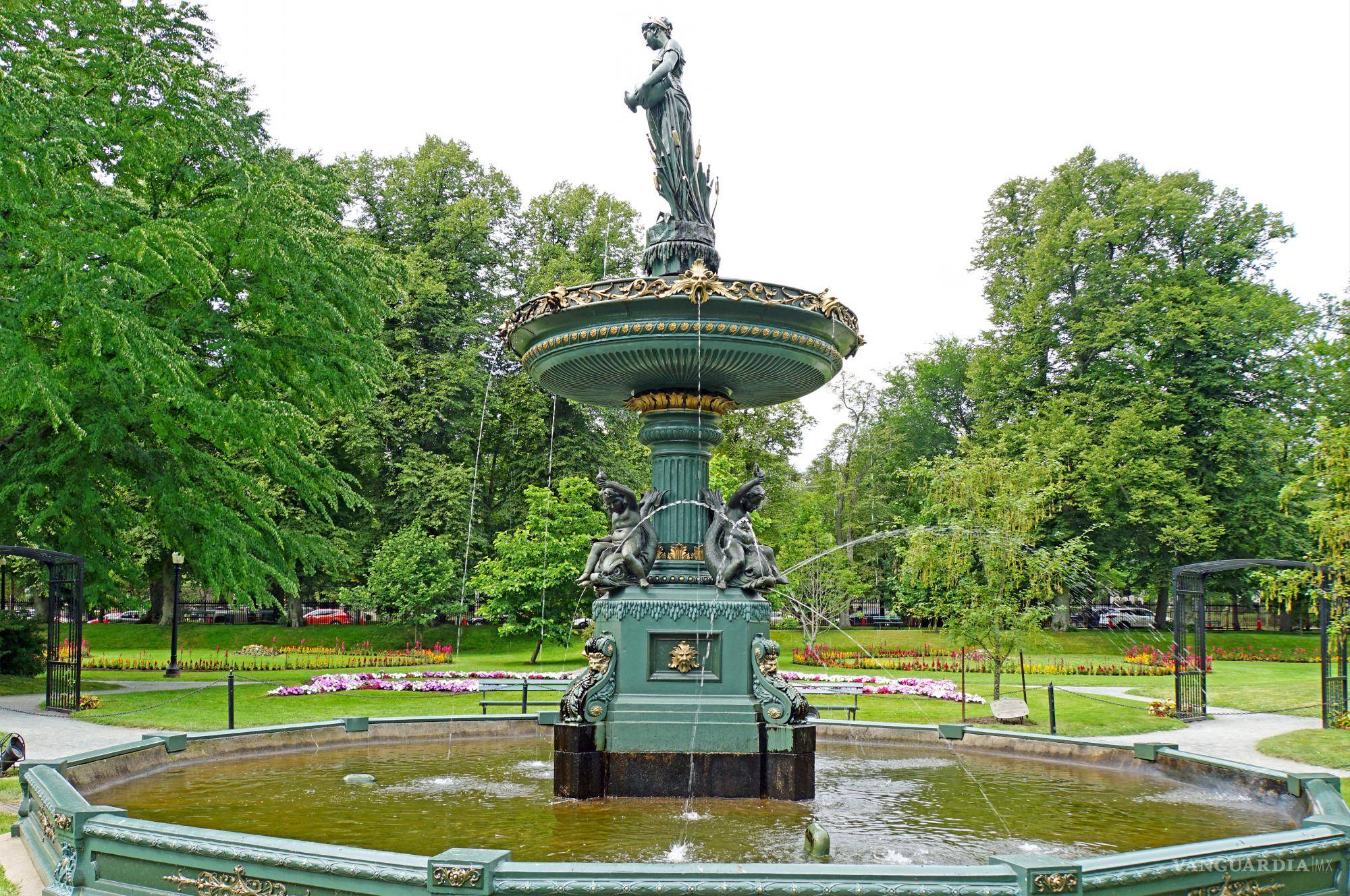 $!The Victoria Jubilee Fountain.