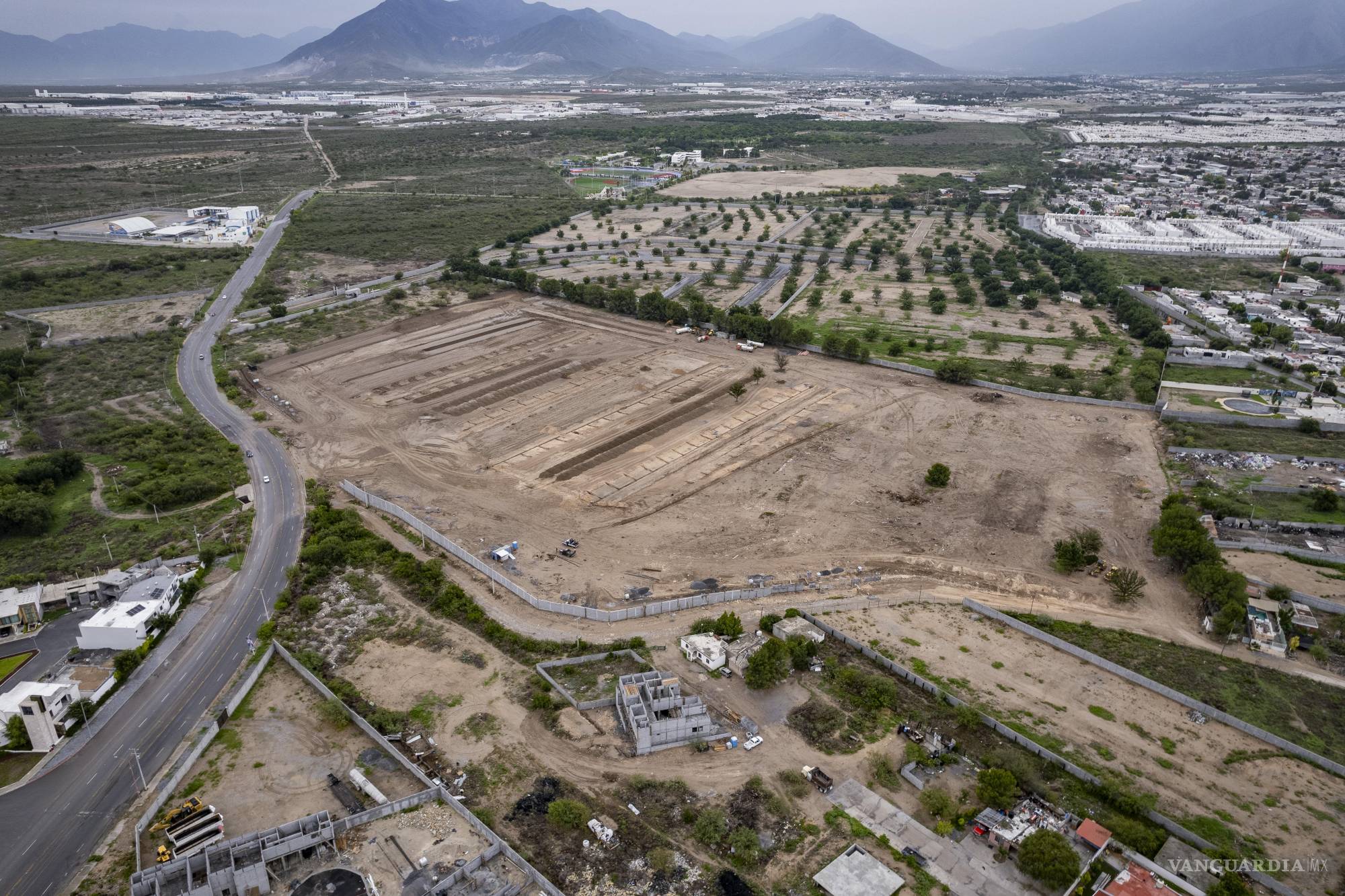 Saltillo: construyen sobre flujo de agua al norte; vecinos ya sufren inundaciones