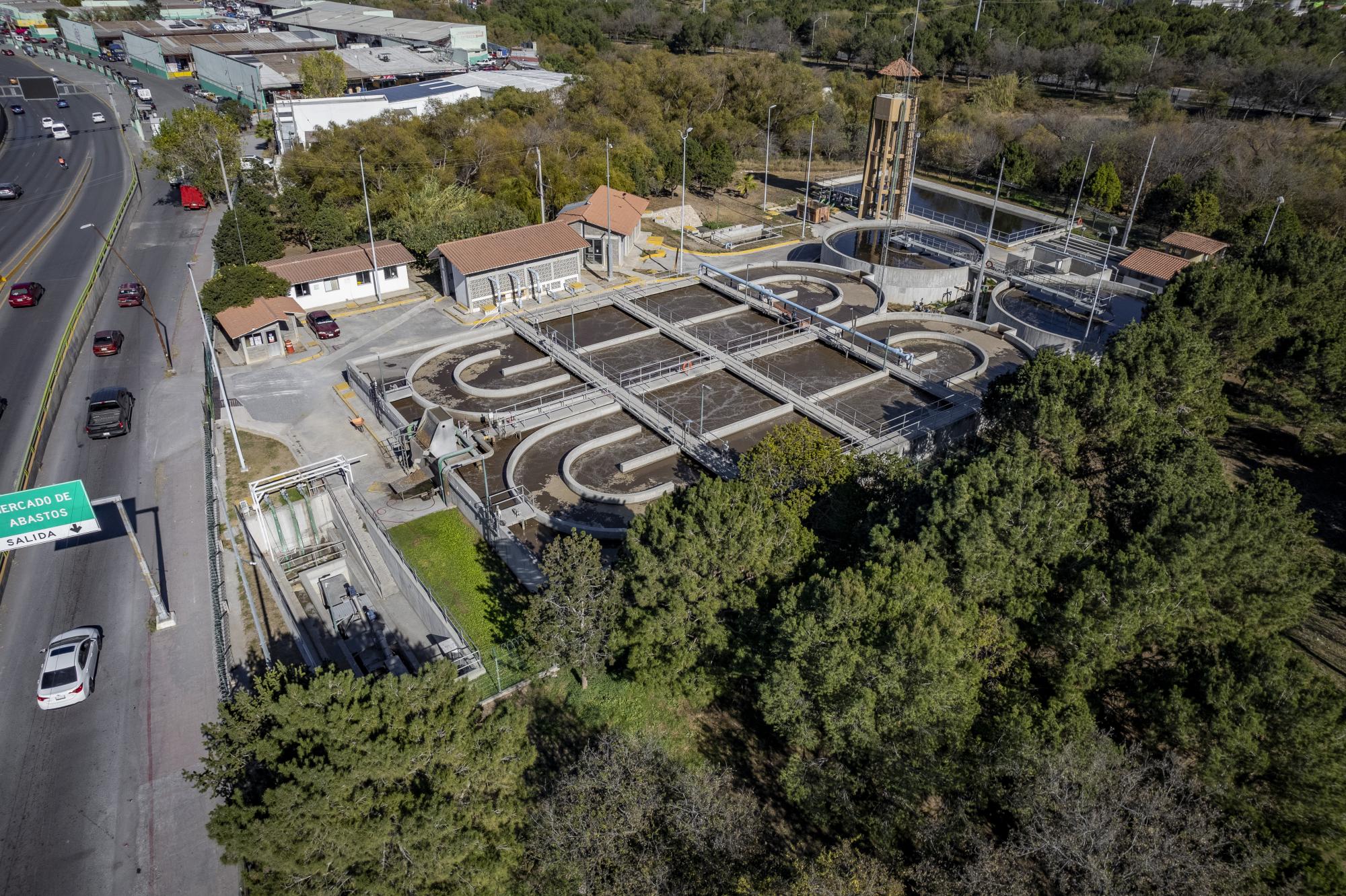 $!Vista aérea del Bosque Urbano Ejército Mexicano (BUEM), considerado el área verde más grande de Coahuila, que se beneficia del riego con agua tratada.