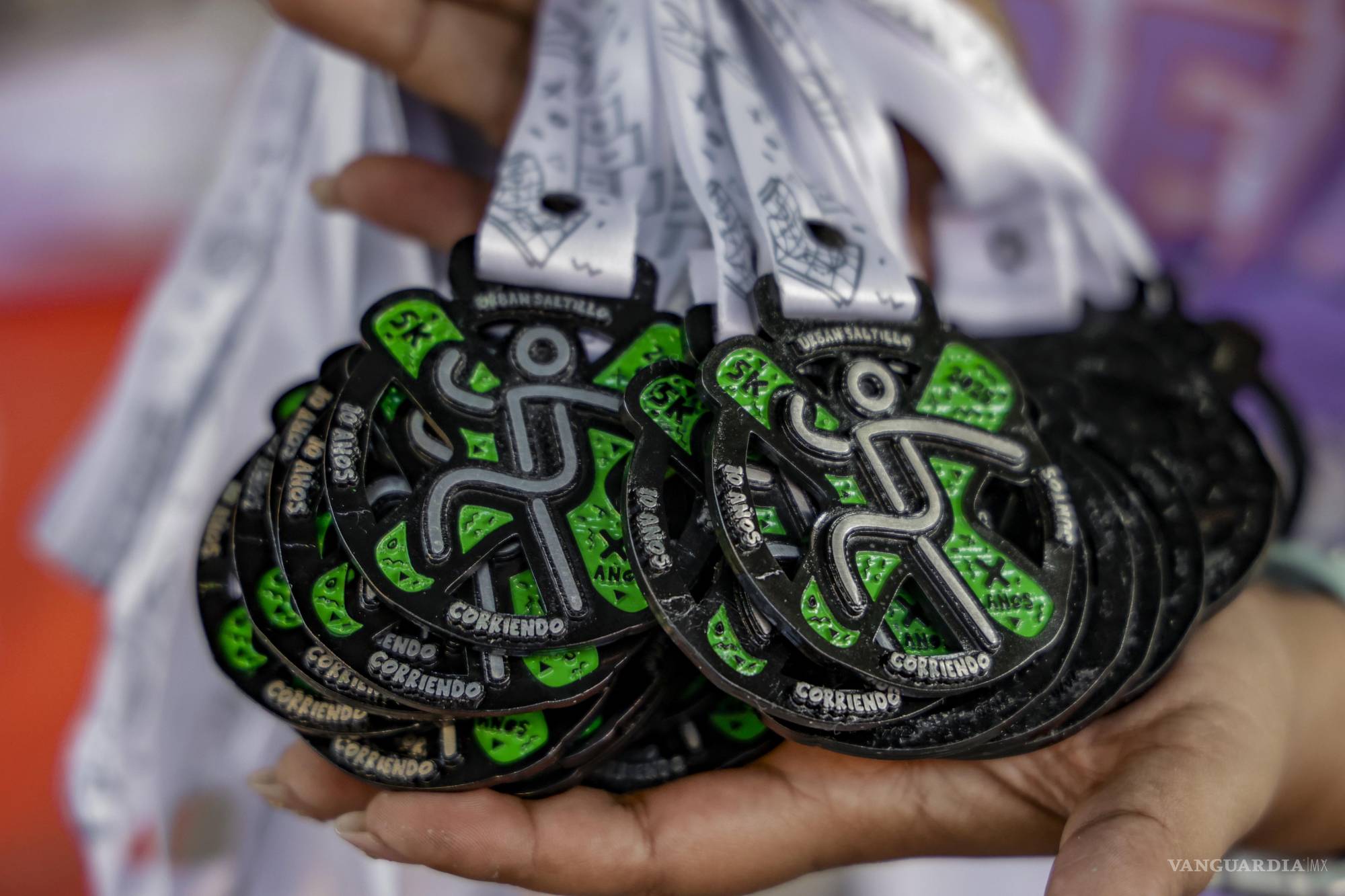 $!Esta fue la medalla que se entregó a los atletas que cumplieron con su objetivo.