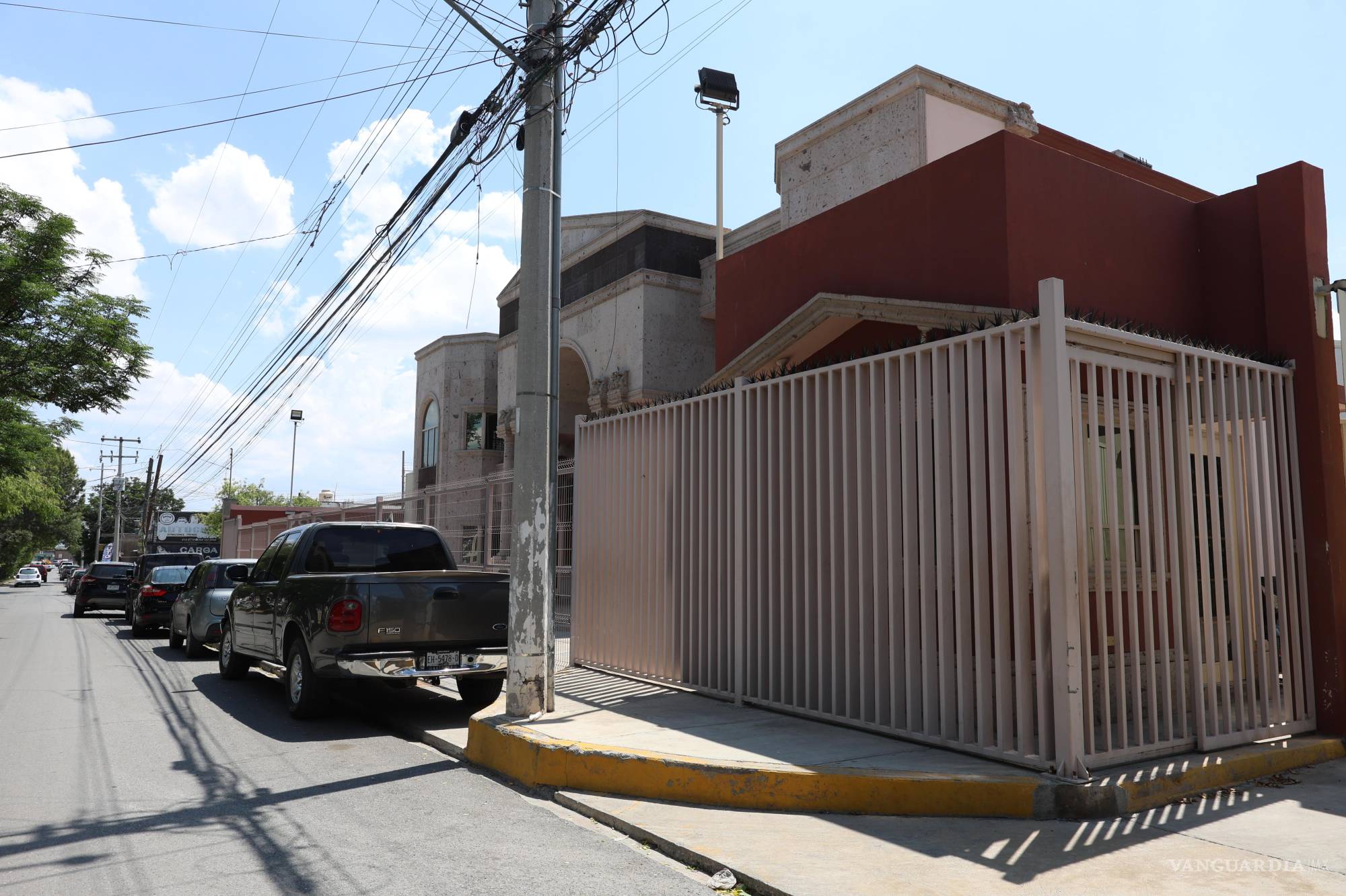 $!“La calidad de las aceras tiene un impacto directo en la calidad de seres humanos que somos”, afirma Leticia Lozano, experta en espacio público.