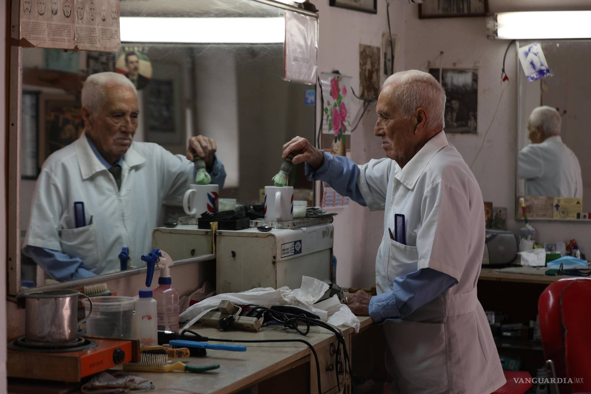 $!Manuel Jiménez Flores, padre del gobernador Manolo Jiménez, es uno de los clientes más fieles de don Fidel.