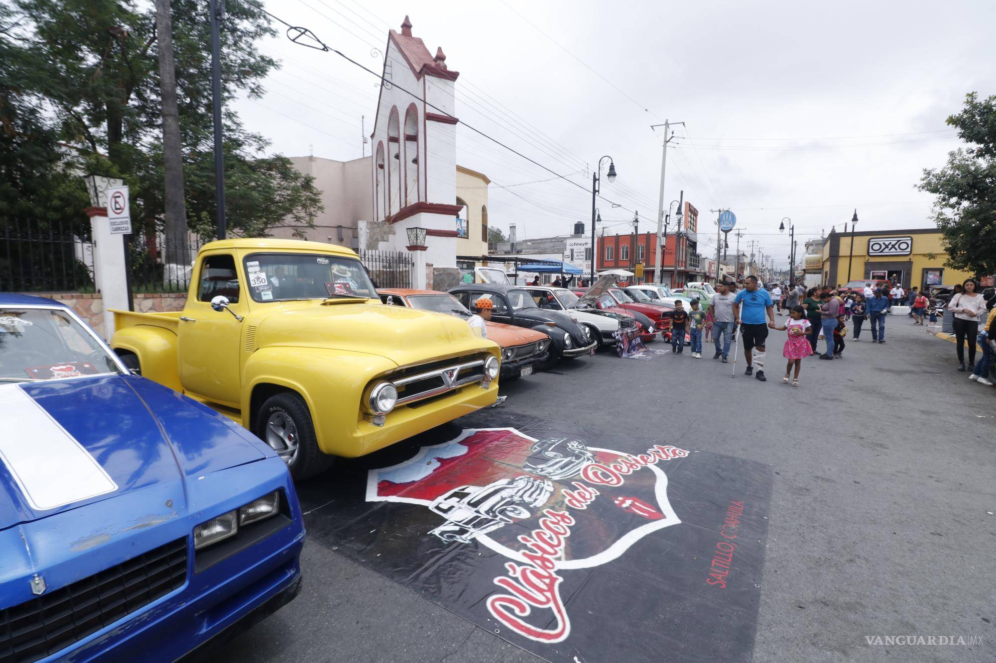 $!Pickups de la Chevrolet y de la Ford, los 30’s, 40’s y 50´s atrajeron las miradas por su belleza y su estado de conservación, remontando los recuerdos a épocas pasadas.