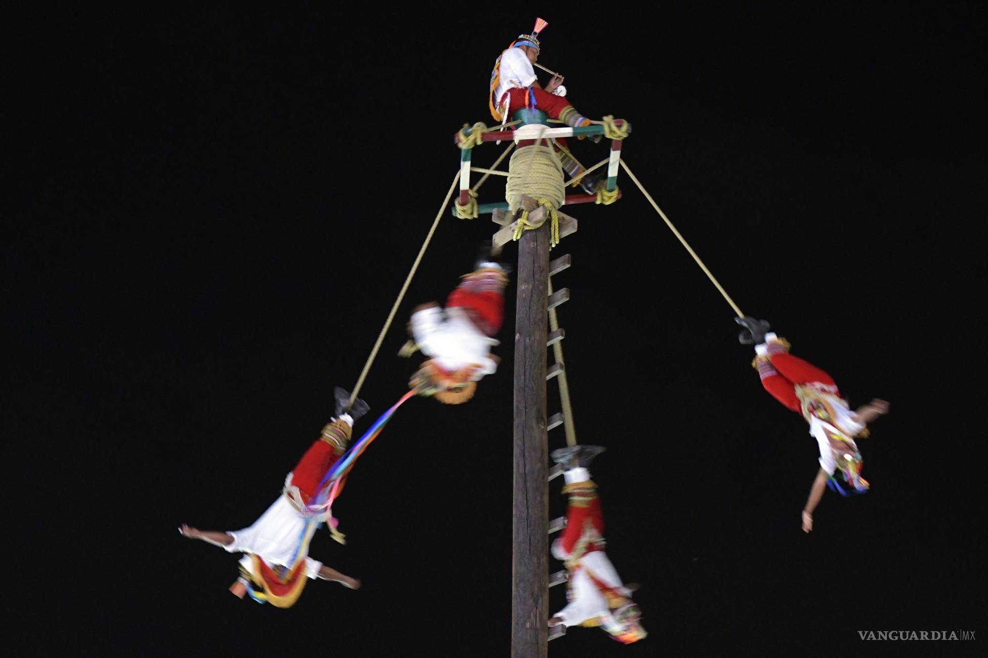 $!Los ‘Voladores de Papantla’ son un clásico.