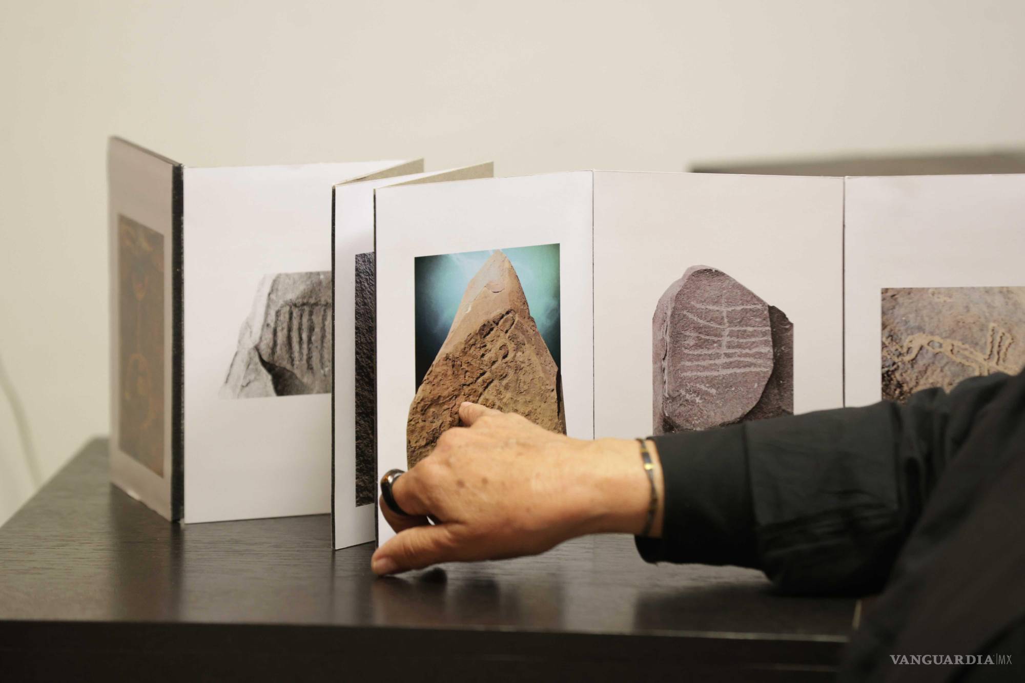 $!Con arte y ciencia explorarán el origen de los petroglifos de Coahuila y el mundo