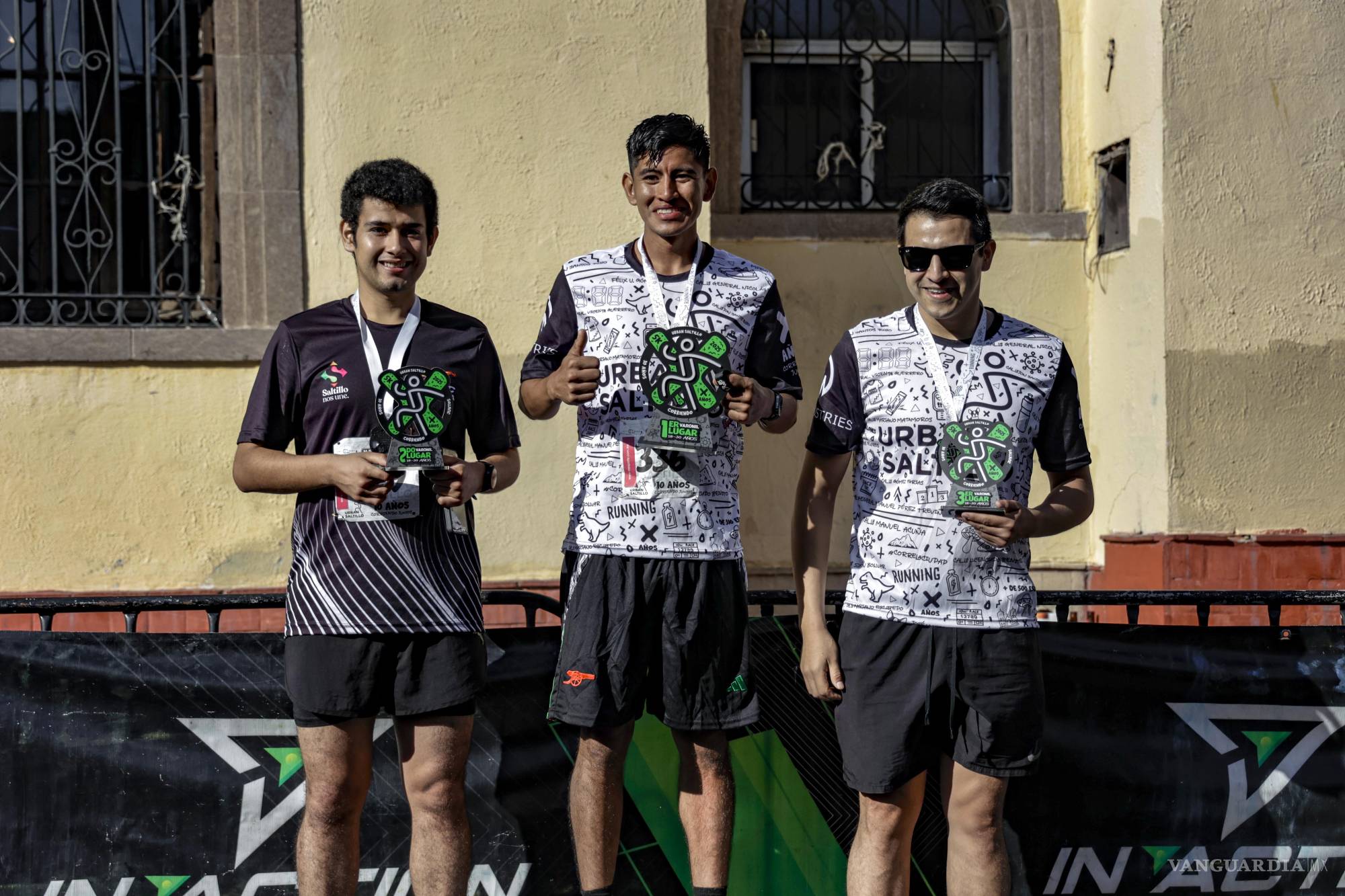 $!Jóvenes, adultos y personas mayores se dieron cita en el “corazón” de Saltillo.