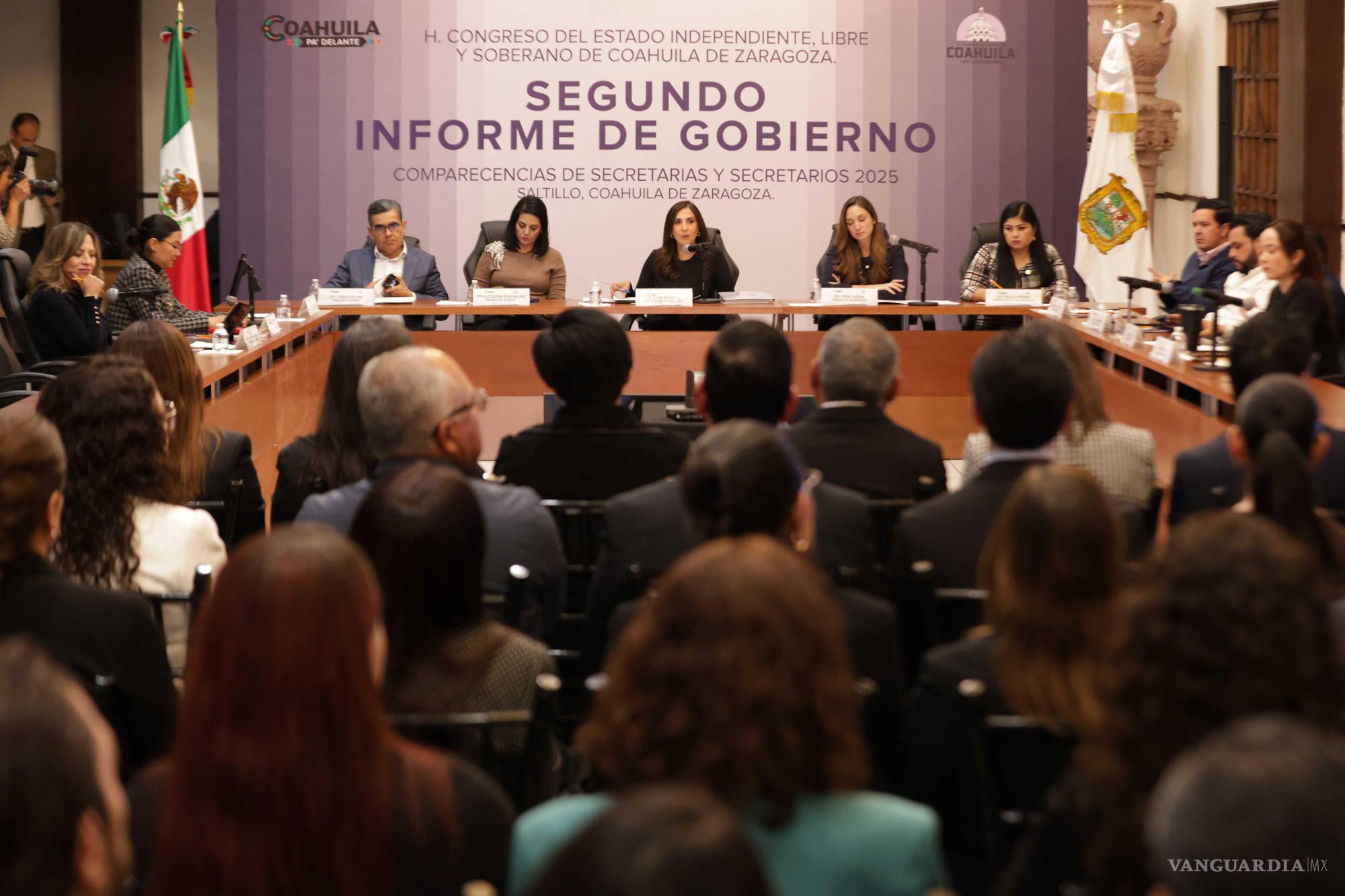 $!Secetario estatales acudieron al Congreso del Estado para presentar resultados del segundo año de administración.