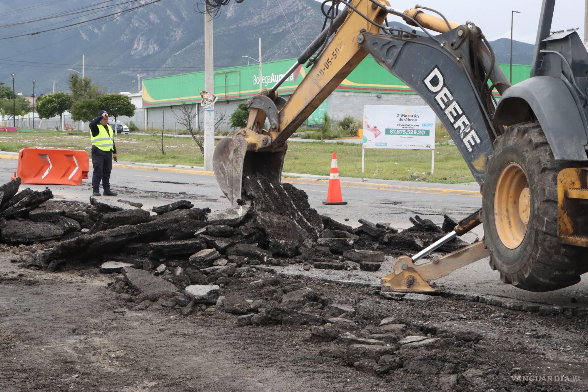 $!Autoridades municipales valoran usar concreto hidráulico para evitar nuevos daños.