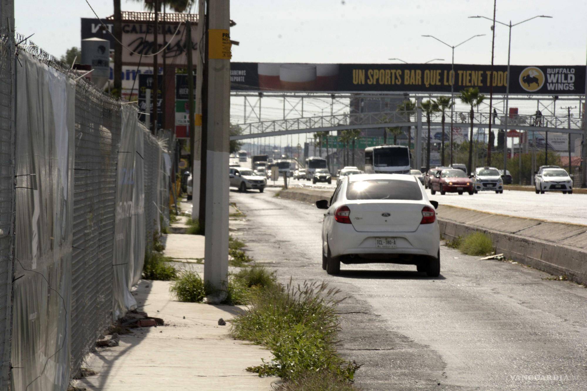 $!Saltillo: construyen centro industrial en zona residencial; vecinos advierten riesgos