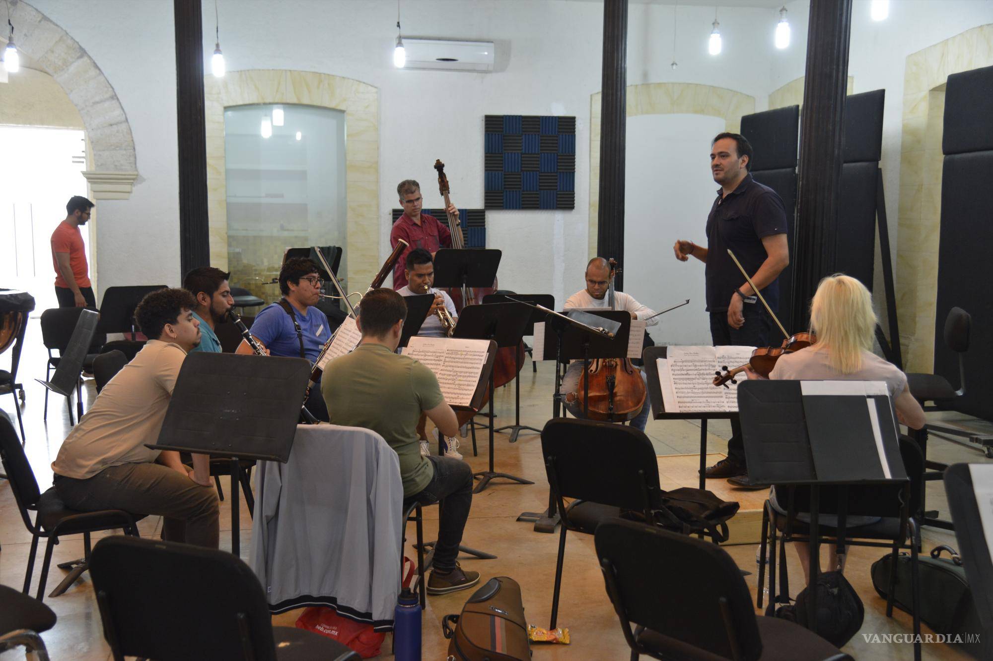 $!Sierra Moncayo ya está en la ciudad ensayando con los músicos de la OFDC.