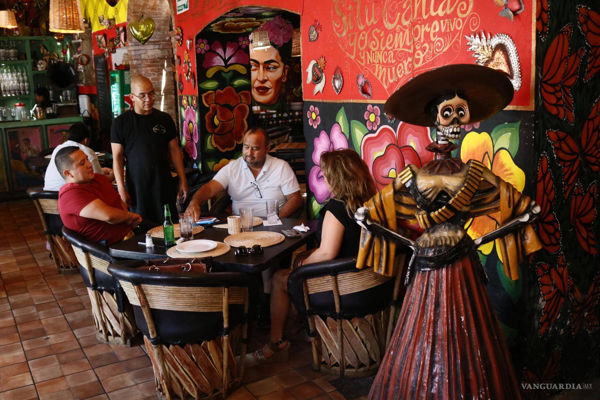 $!Las familias salieron este domingo a festejar a papá.