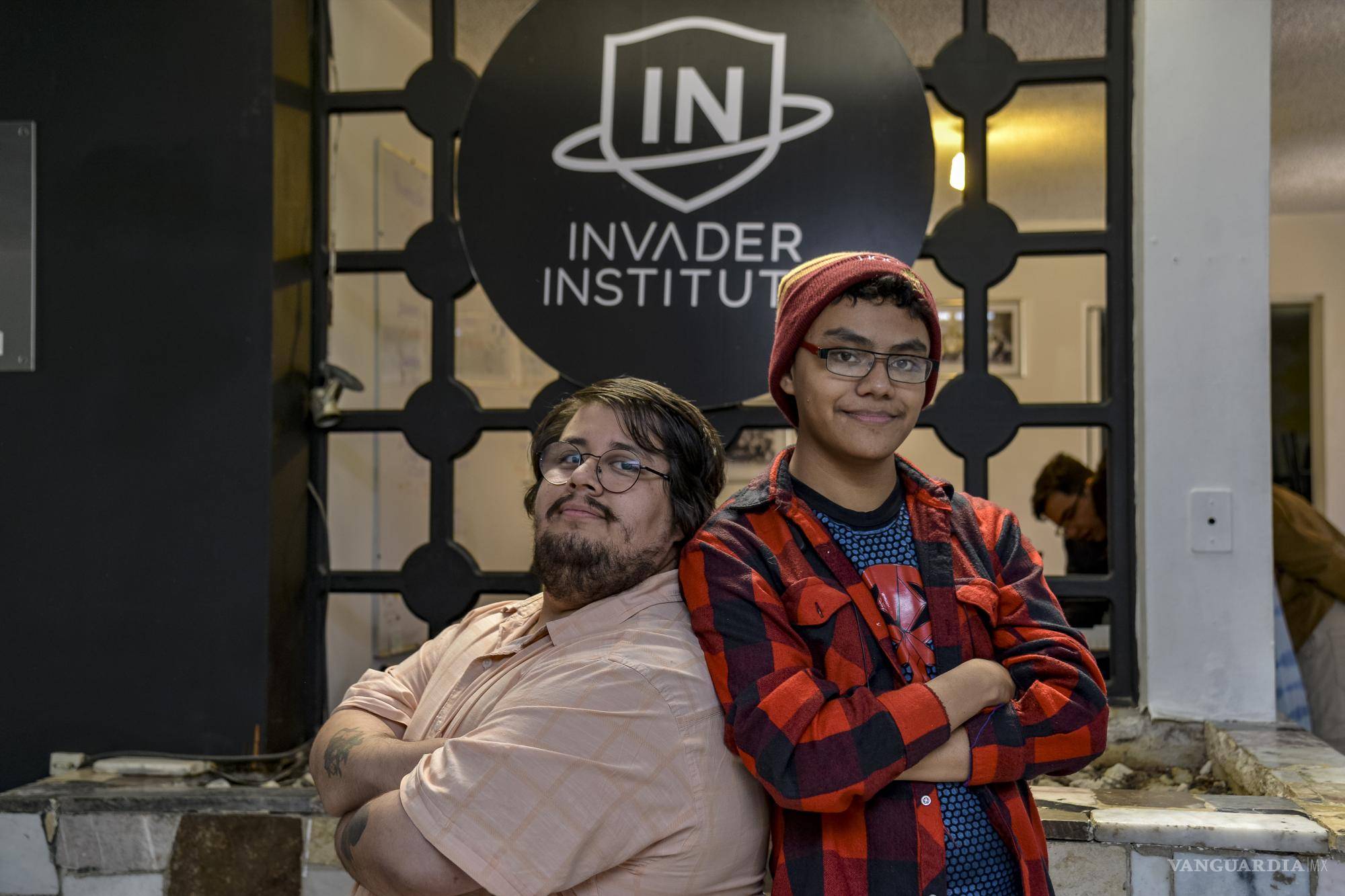 $!Invaders: Adolfo Pazzi, Alan Muñoz, Sofía Alvarado (forma parte del equipo, pero no está presente en la foto).