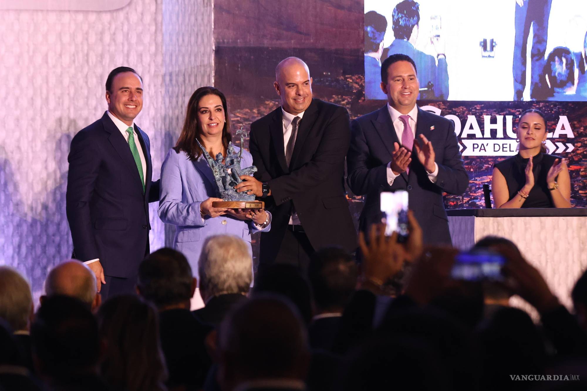 Reconocen con la Presea Saltillo 2025 a quienes honran la historia de la ciudad con su entrega y legado