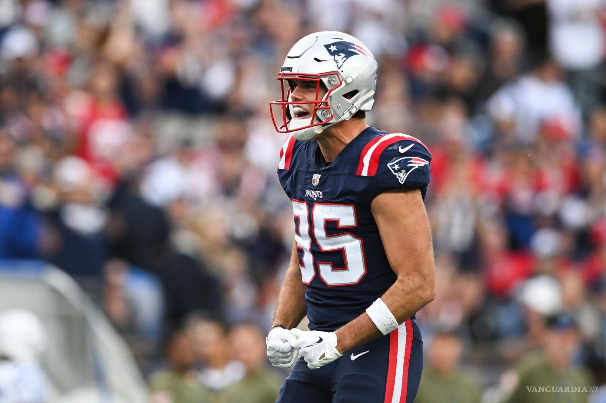 $!Henry va por un touchdown vía recepción en cada uno de sus primeros tres juegos con el equipo desde Rob Gronkowski en 2011.