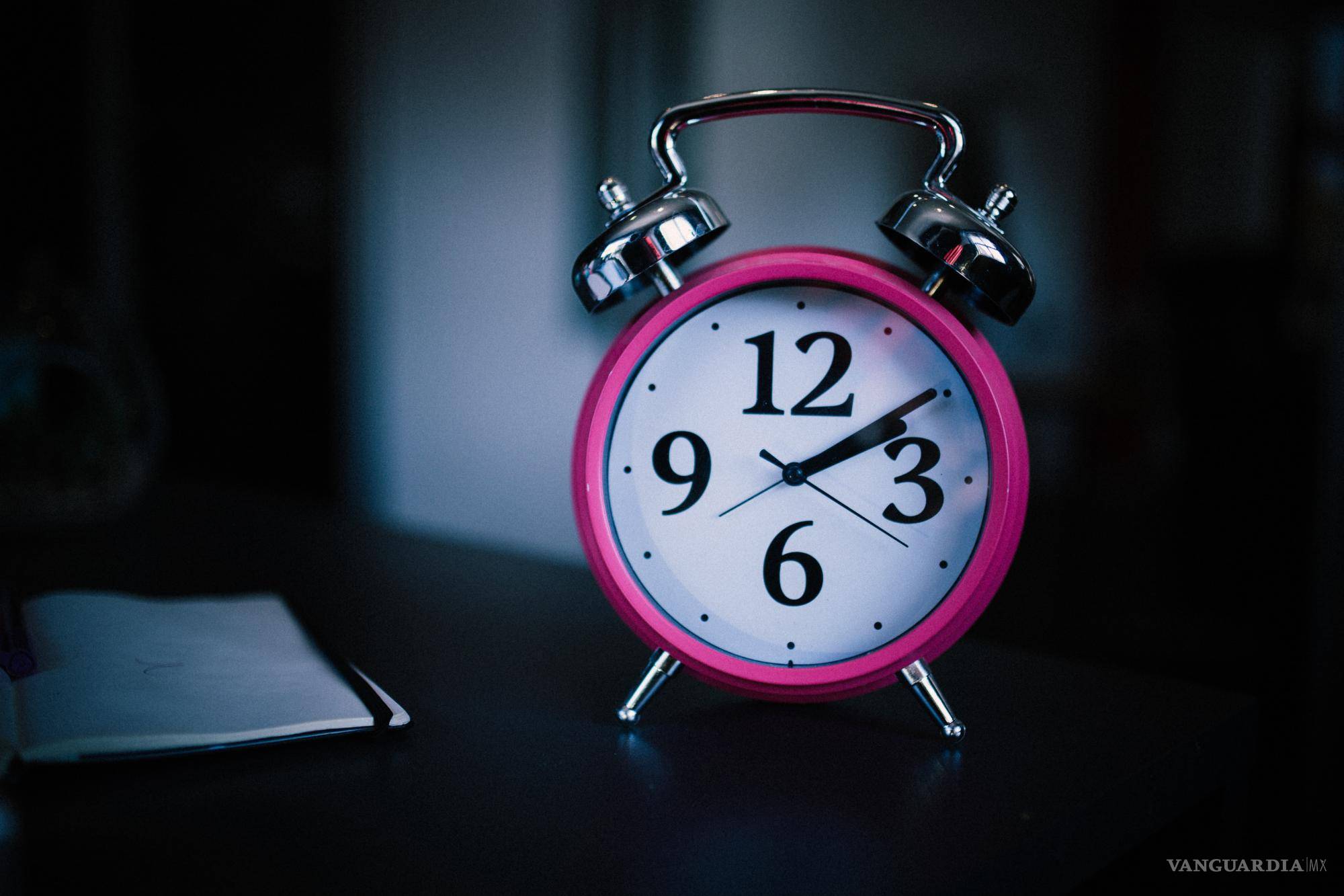 $!Una dieta equilibrada puede favorecer la salud intestinal y tener un impacto positivo en la calidad del sueño, según el experto en sueño Rob Hobson.