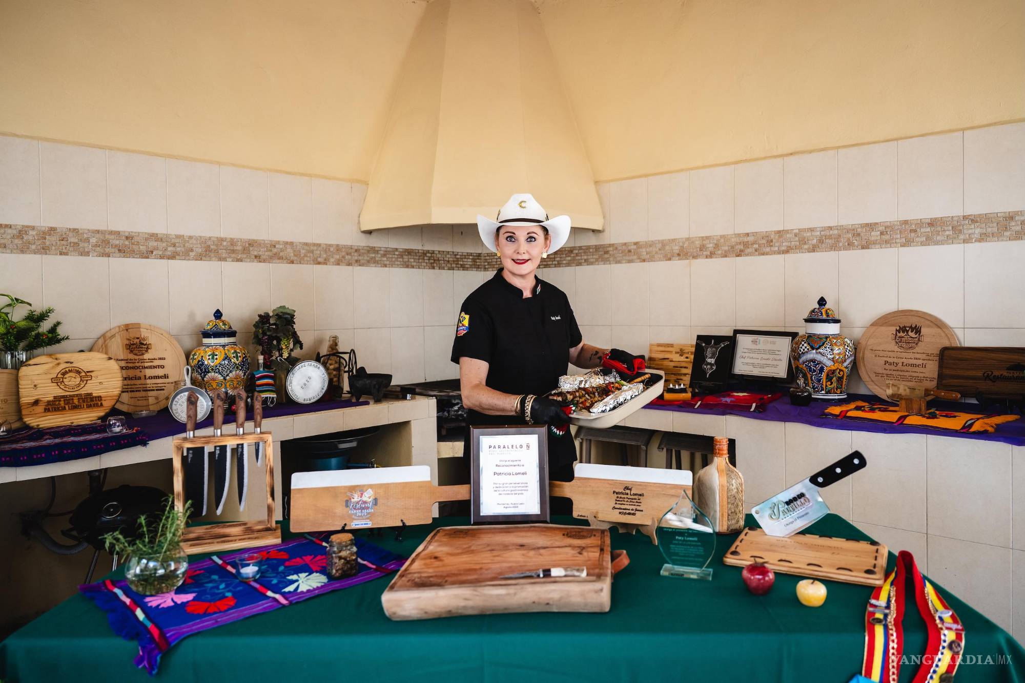 Patricia Lomelí: del aula a la parrilla, una maestra del fuego