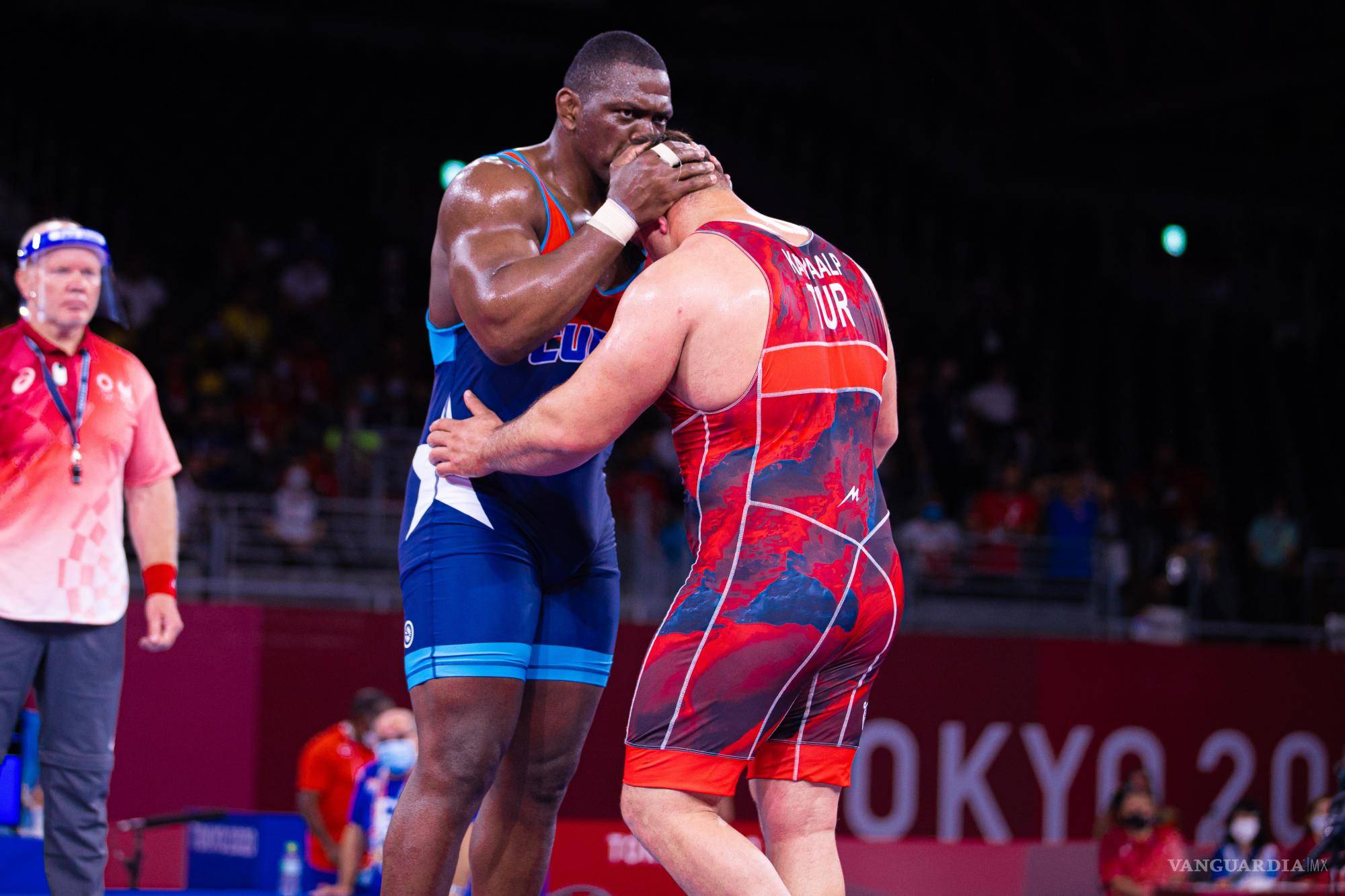 $!Mijaín López, cuatro veces campeón olímpico, sigue fiel a sus raíces en Herradura, Cuba.