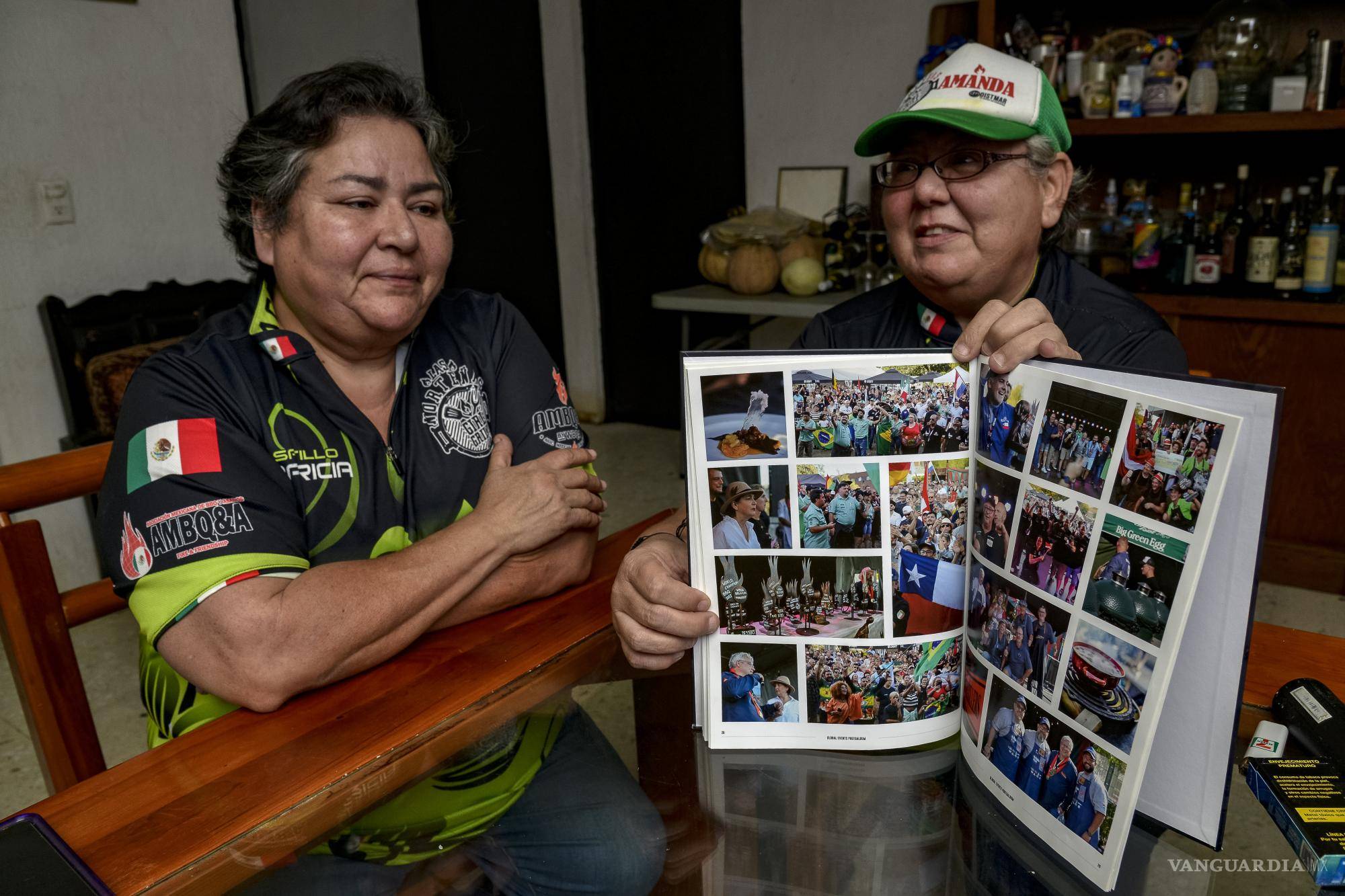 $!“Las Norteñas”, un equipo de mujeres parrilleras de Coahuila, se preparan para competir en el 2º Gran Iberoamericano de Asadores y Parrilleros en Cali, Colombia.