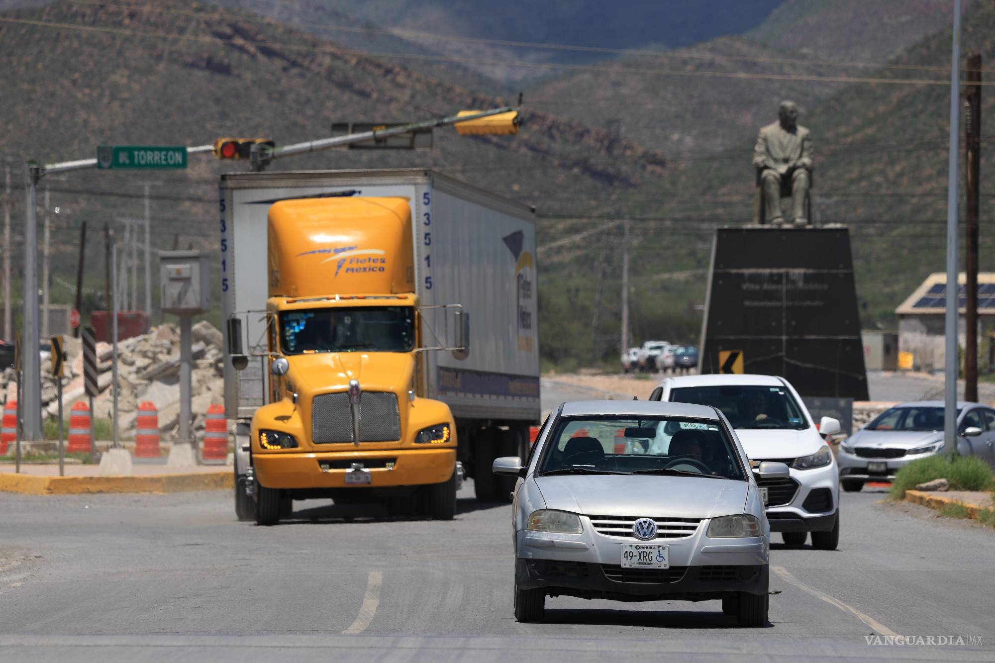 $!Autoridades indicaron que la pieza será colocada en una isleta del camellón central, aunque especialistas cuestionan la idoneidad del sitio.