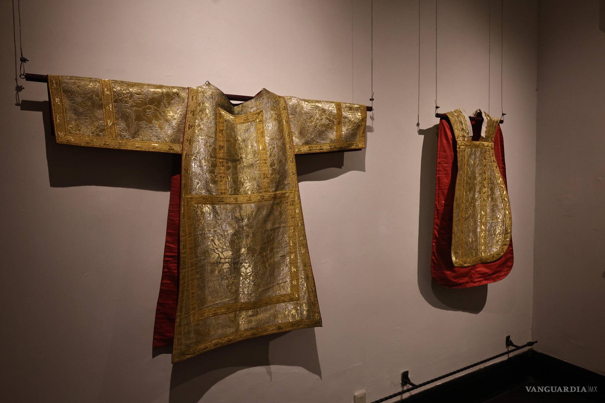 $!Las joyas de la Catedral de Saltillo salen a exhibición por el 225 aniversario de este templo