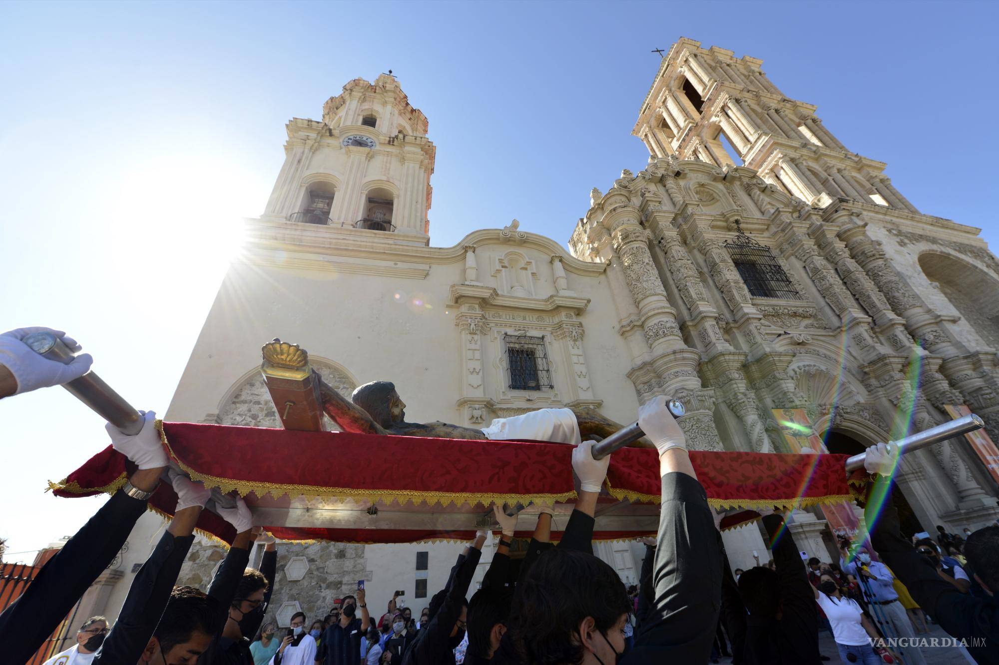 $!La actual capilla del Santo Cristo comenzó a construirse hacia 1745 y se concluyó en 1762. Aunque muchas personas la confunden, es la edificación con la torre más pequeña, se sitúa hacia el norte y se distingue de la catedral por el color de la cantera y el estilo de la arquitectura.